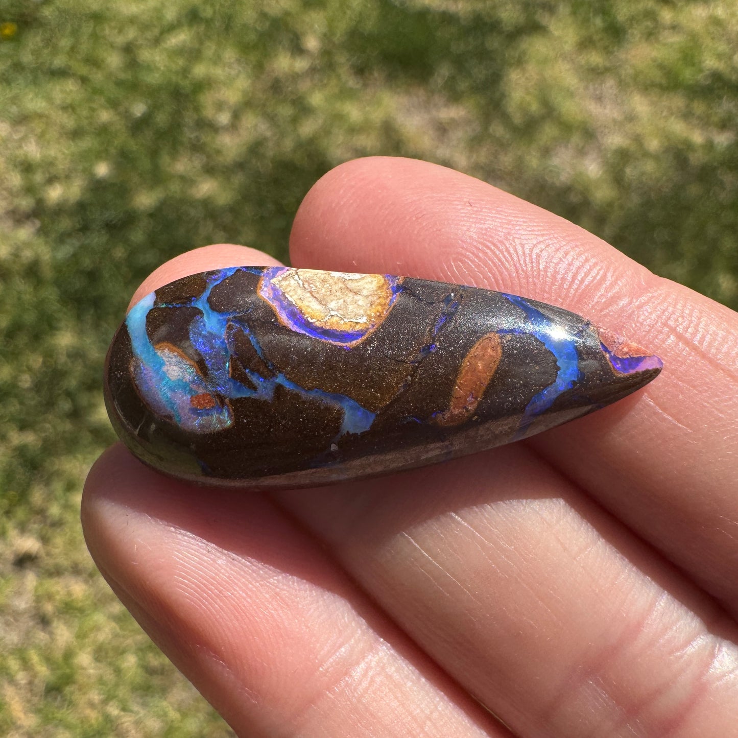 19.75 Ct large teardrop matrix boulder opal