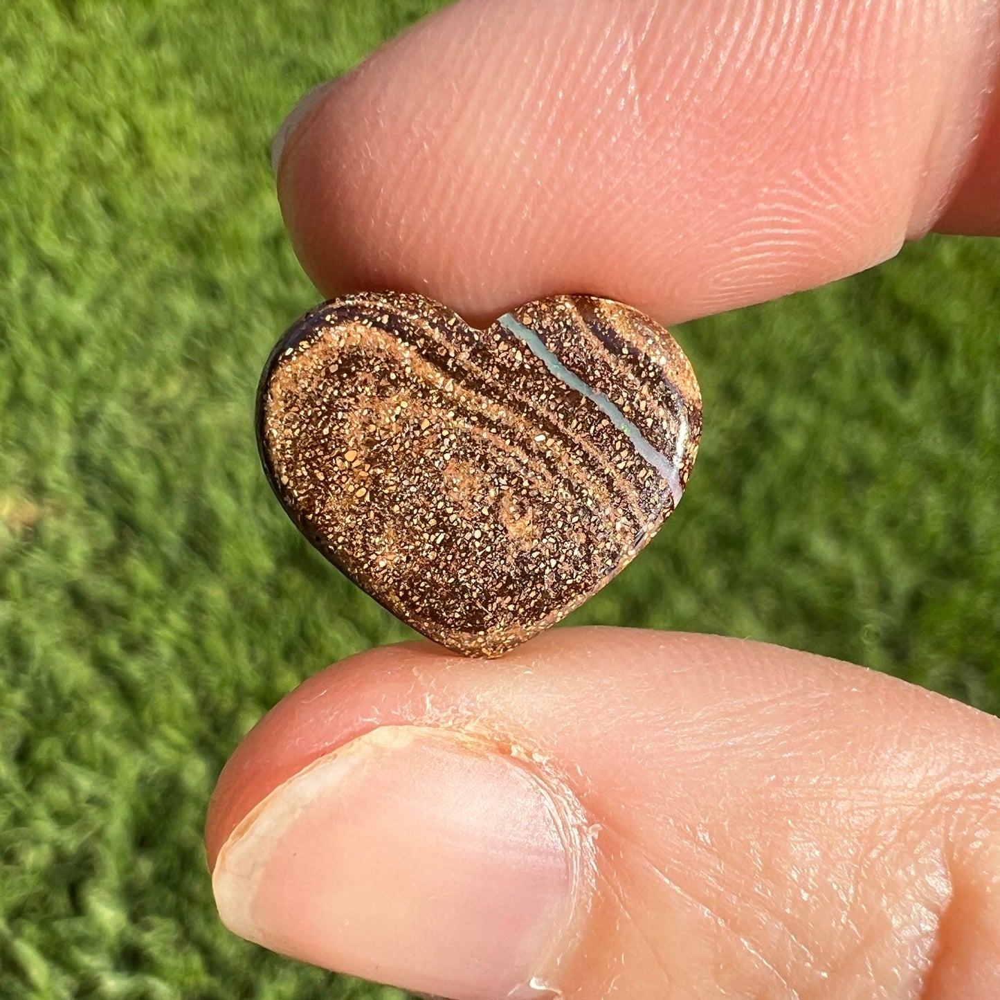 5.84 Ct  boulder opal