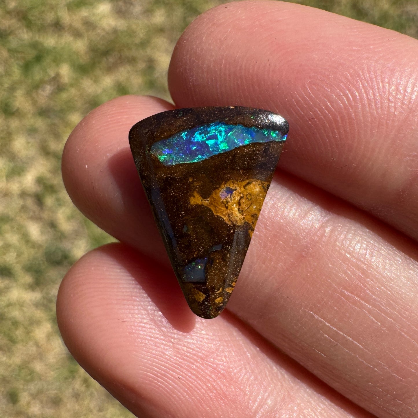4.16 Ct small matrix boulder opal