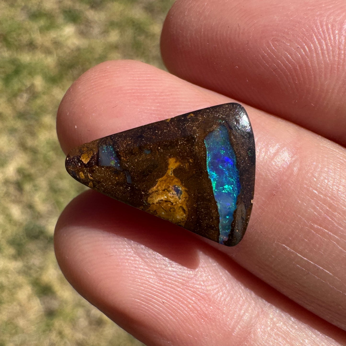 4.16 Ct small matrix boulder opal