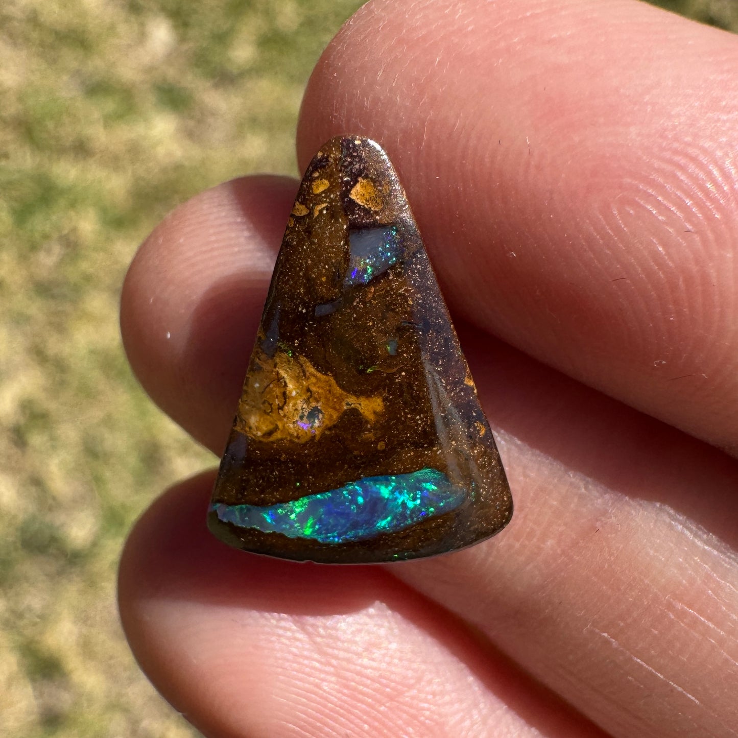 4.16 Ct small matrix boulder opal