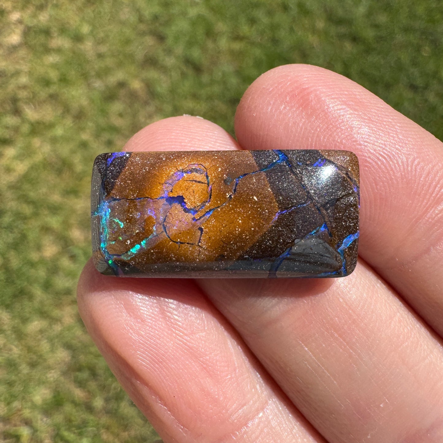 14.37 Ct purple matrix boulder opal