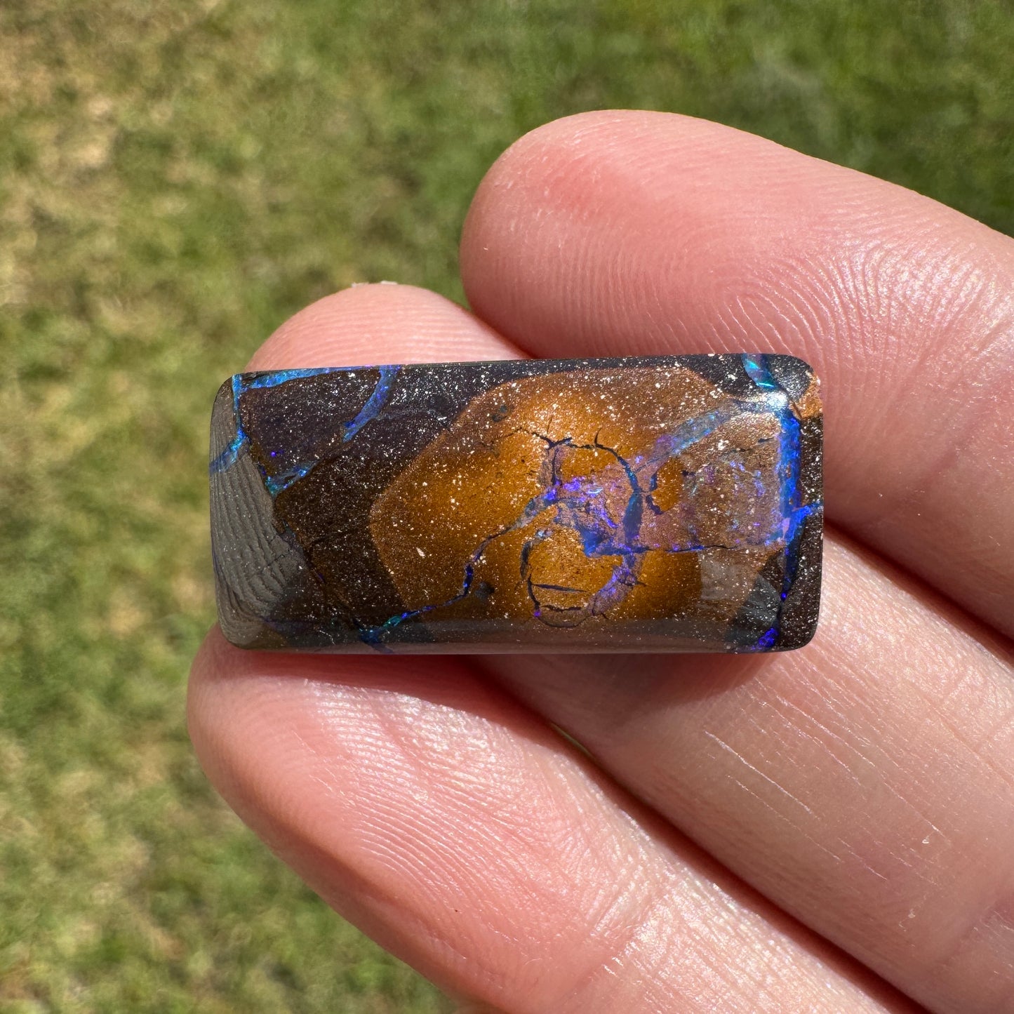 14.37 Ct purple matrix boulder opal