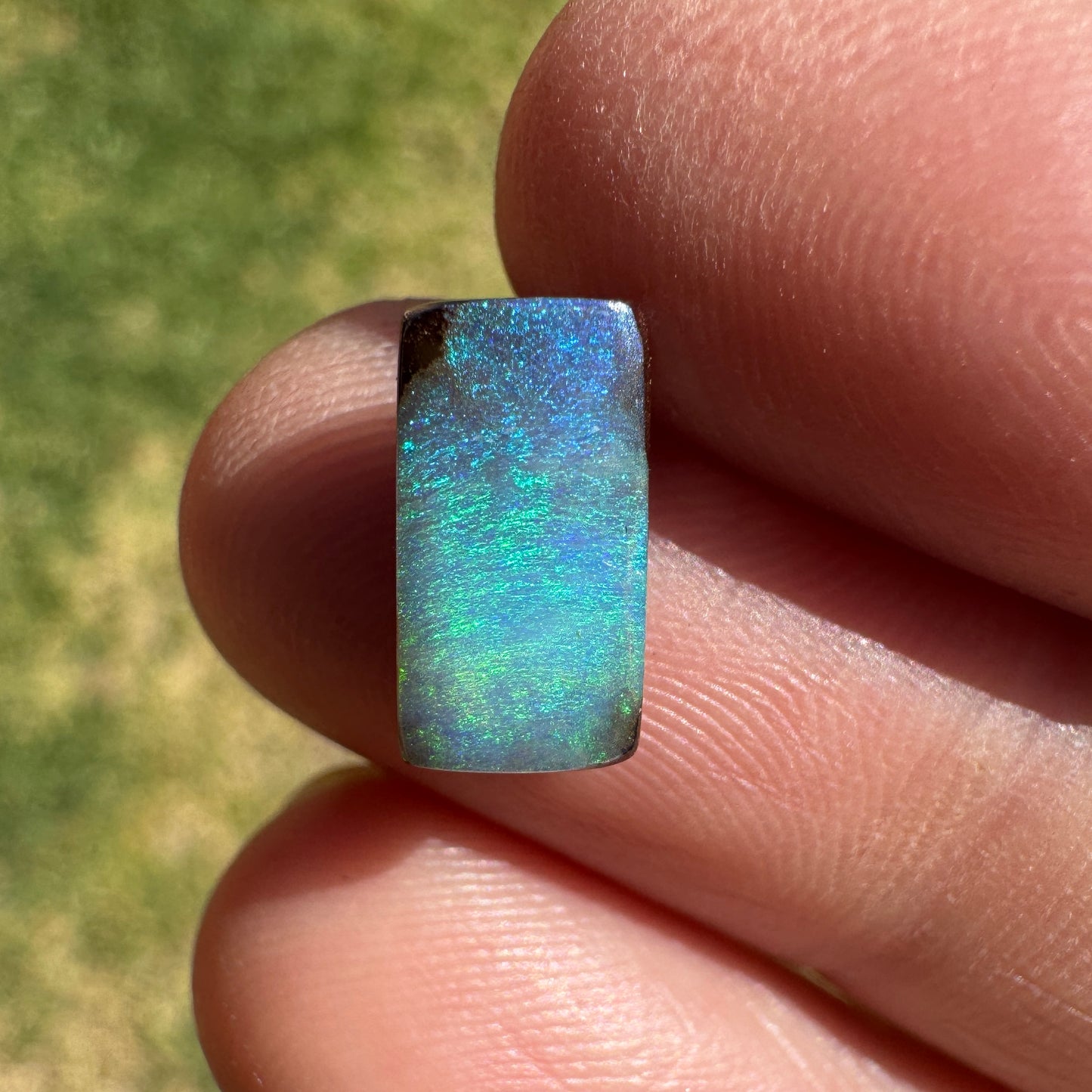 3.07 Ct small boulder opal