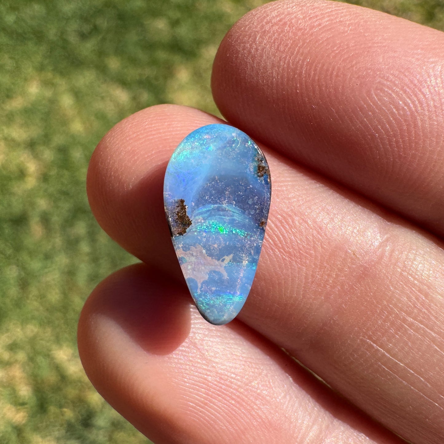 2.35 Ct small boulder opal