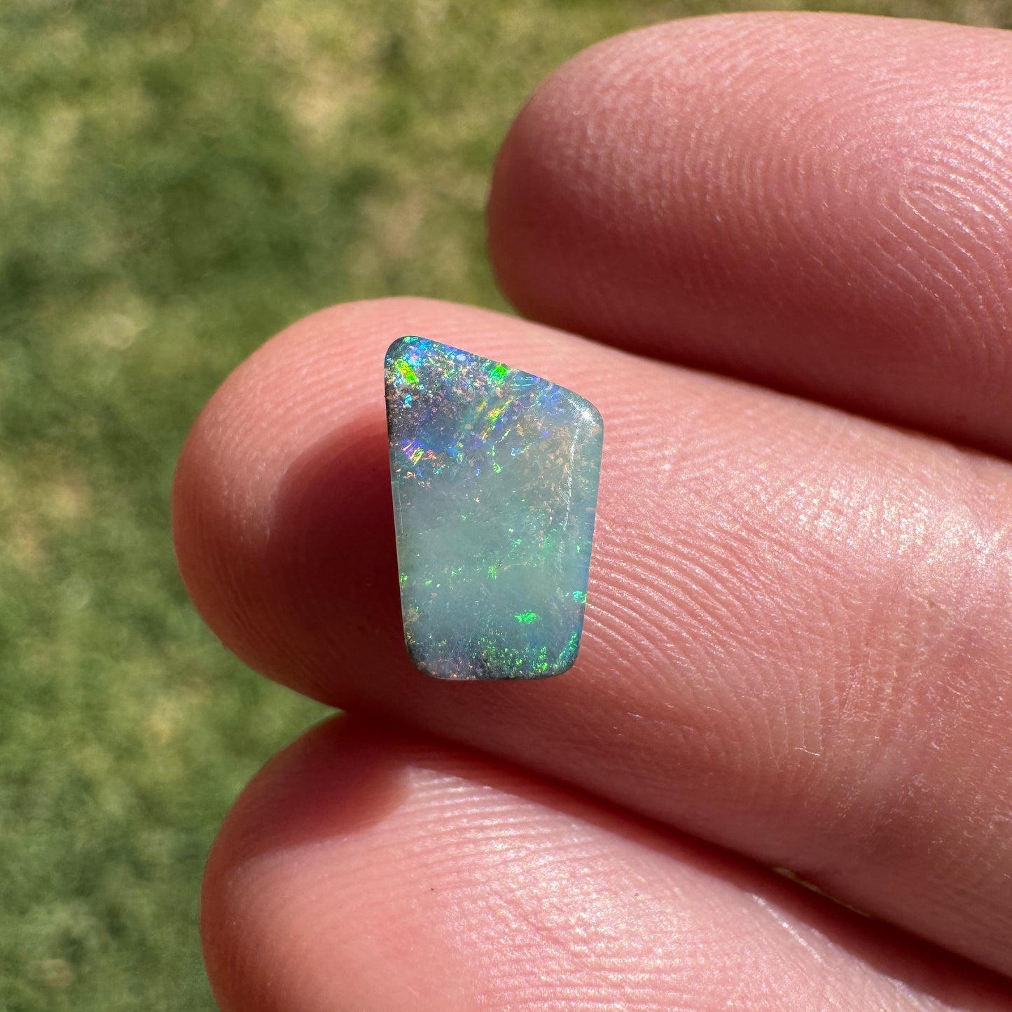 1.05 Ct small boulder opal