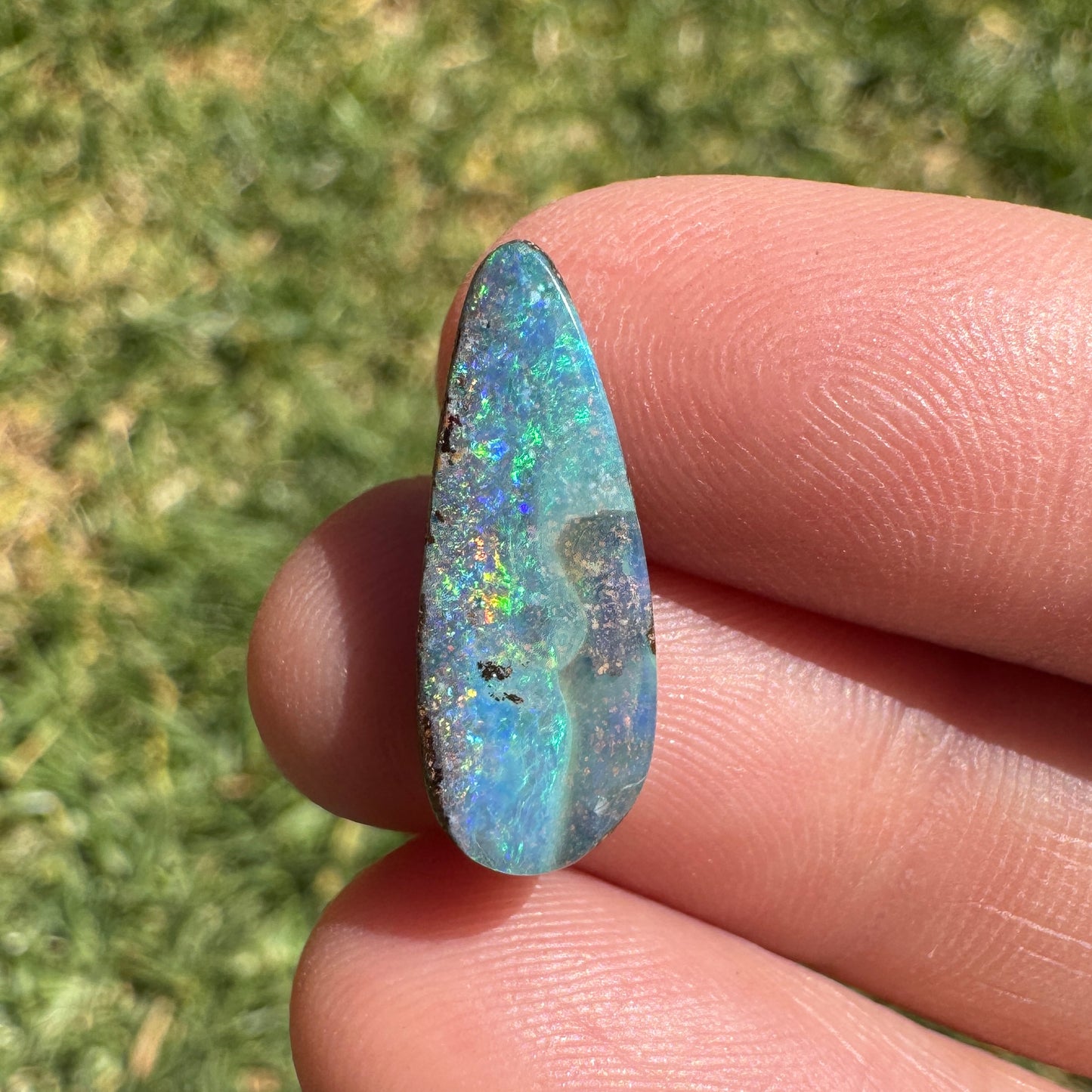 4.39 Ct green-blue boulder opal