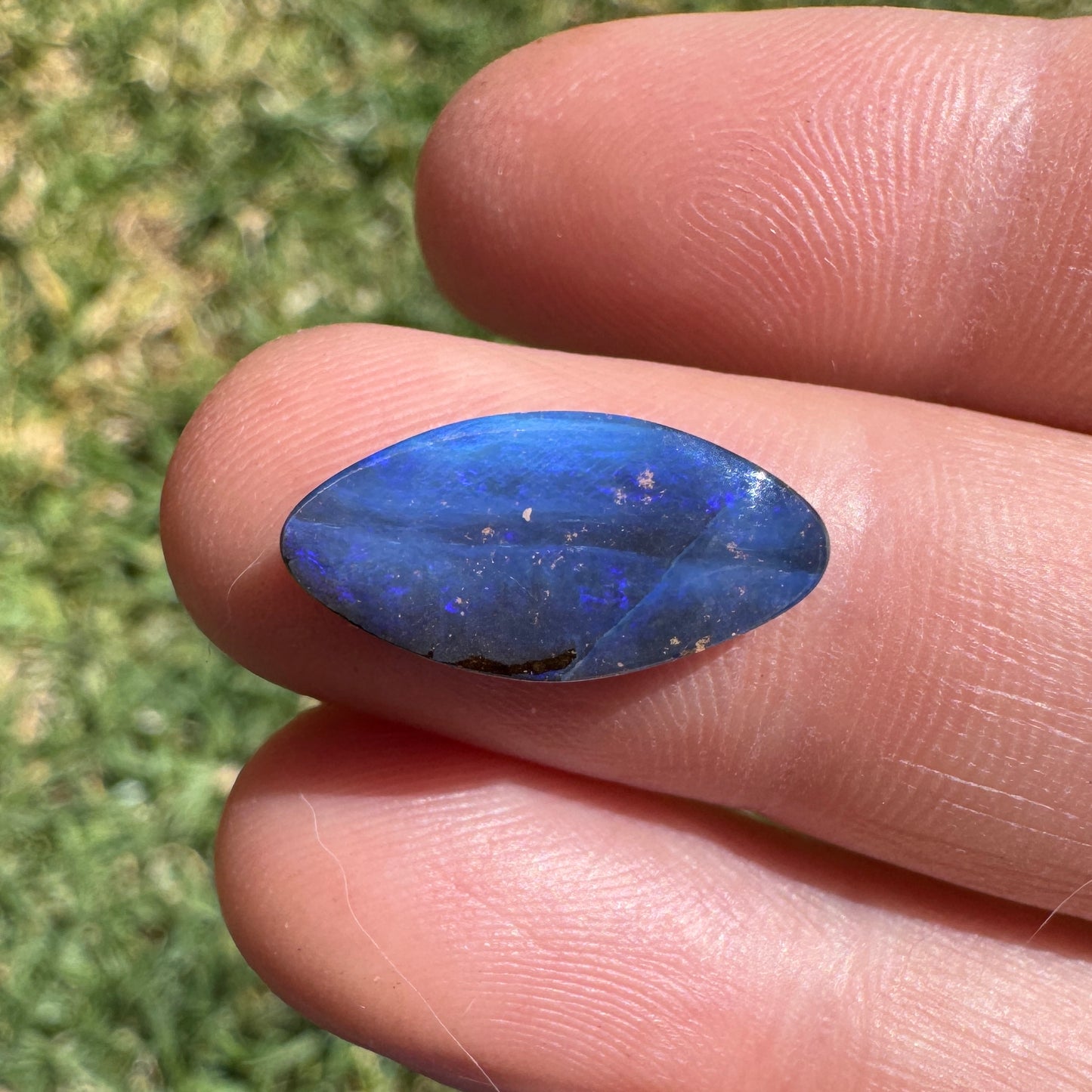 4.54 Ct purple boulder opal