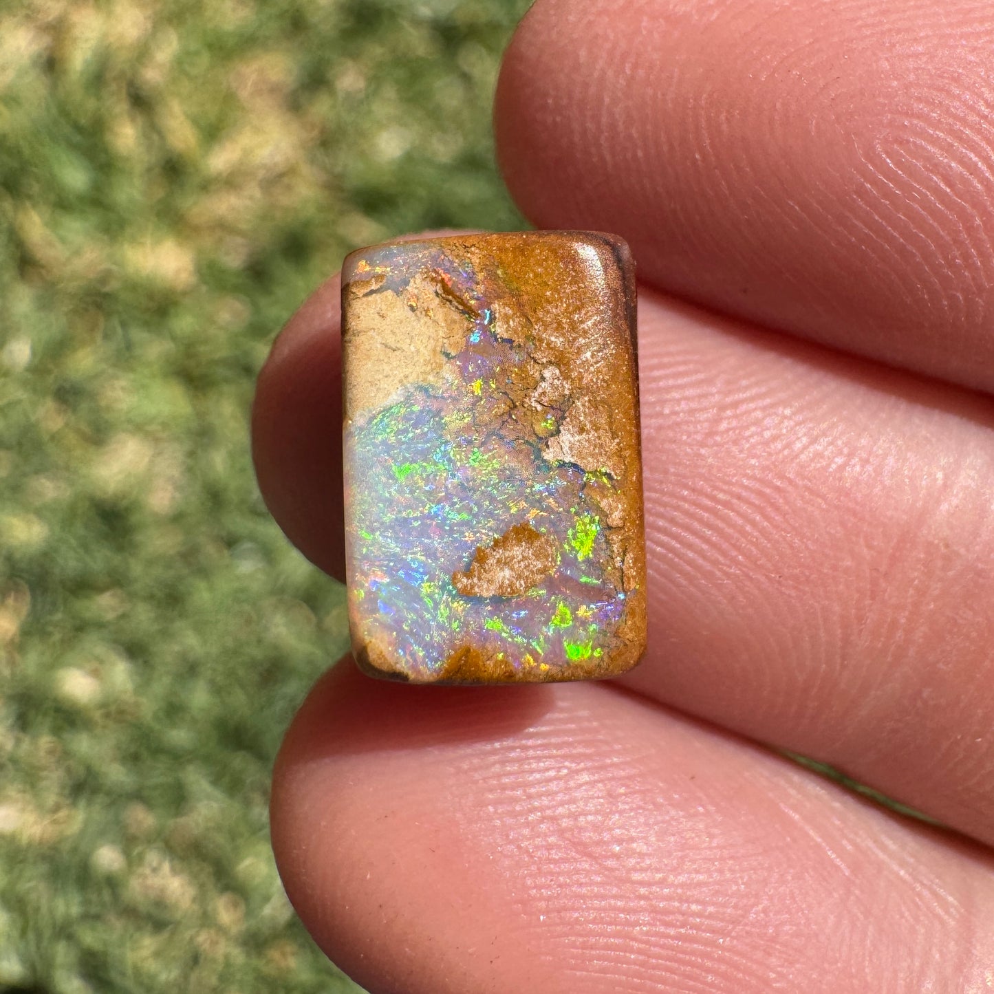6.05 Ct small boulder opal