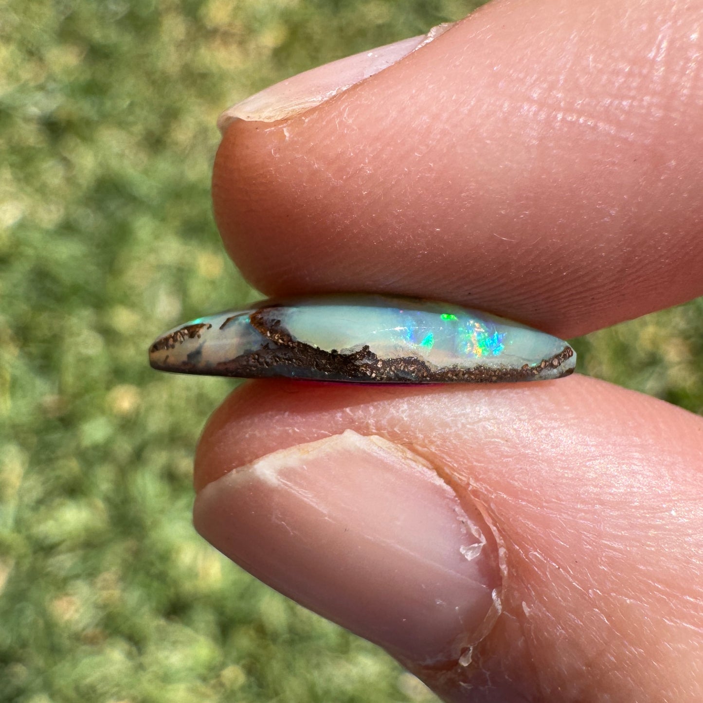 2.76 Ct small boulder opal