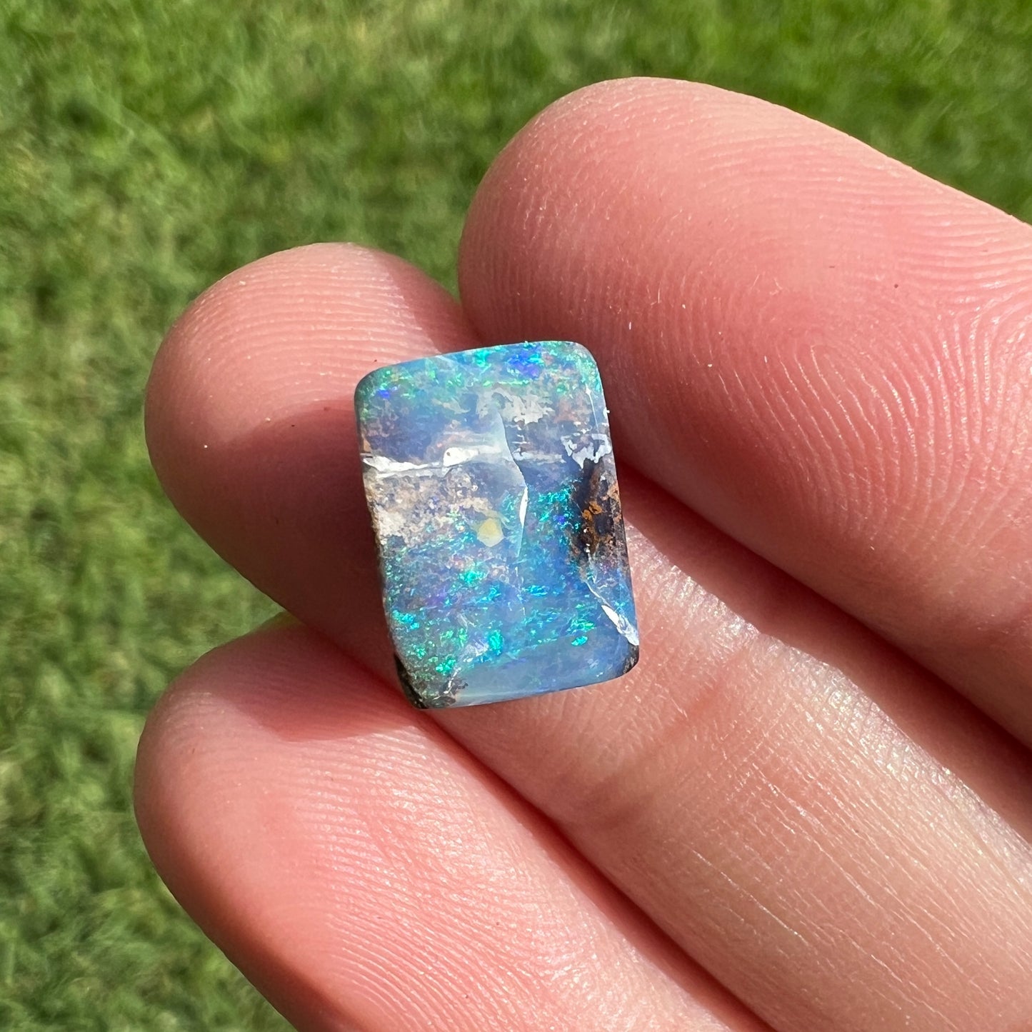 3.71 Ct boulder opal