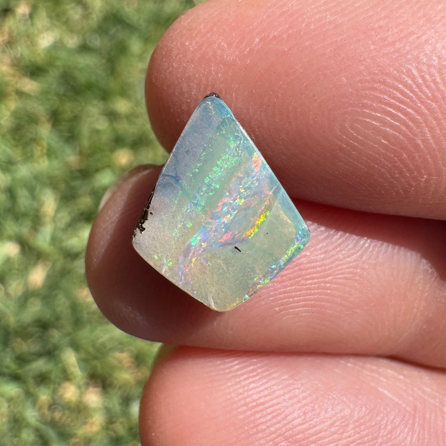 2.51 Ct small boulder opal