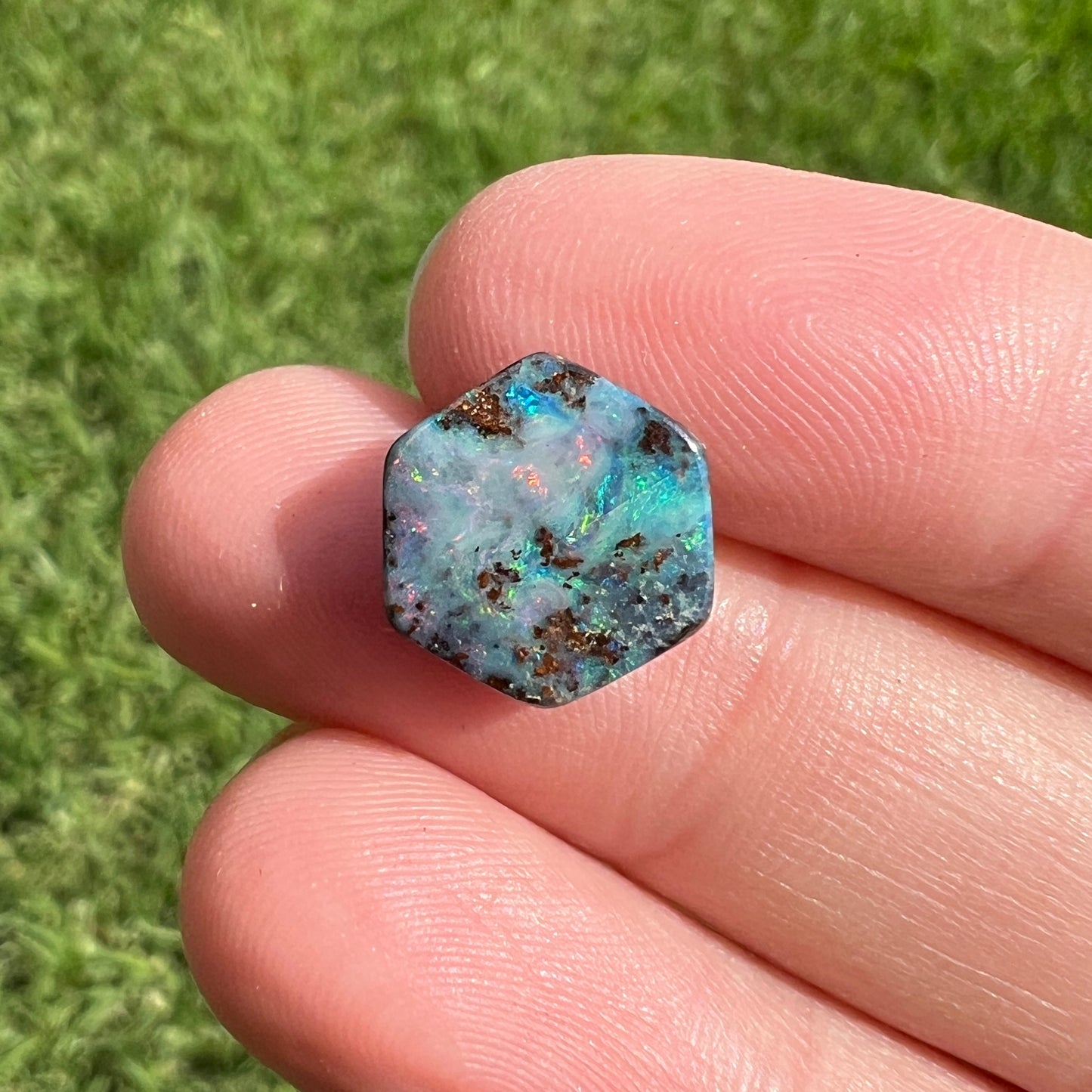 3.70 Ct boulder opal