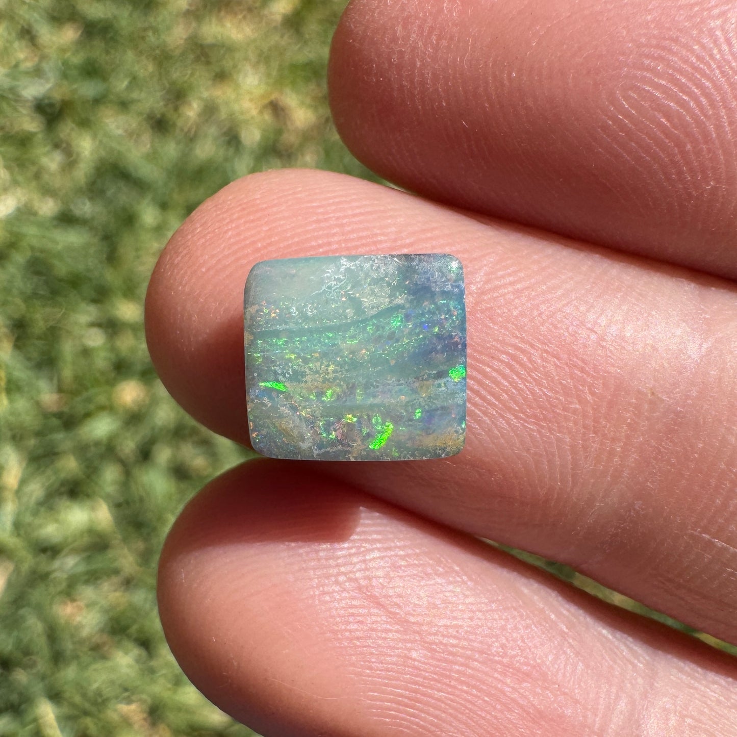 2.53 Ct small boulder opal