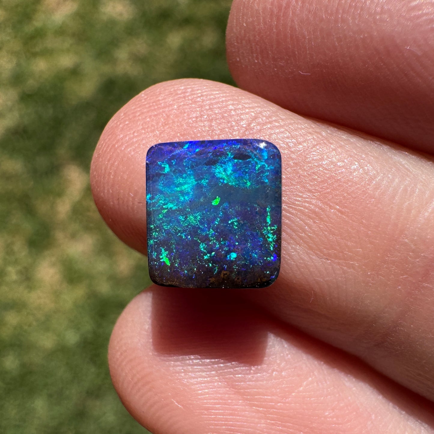1.96 Ct green-blue black gem boulder opal