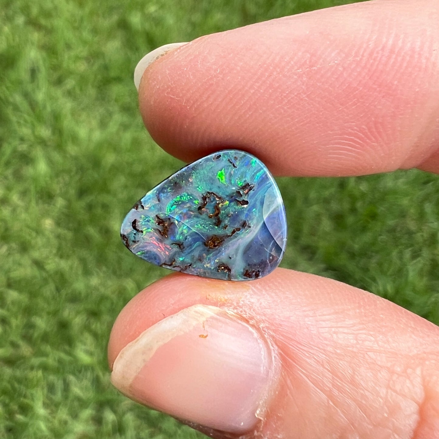 4.09 Ct boulder opal