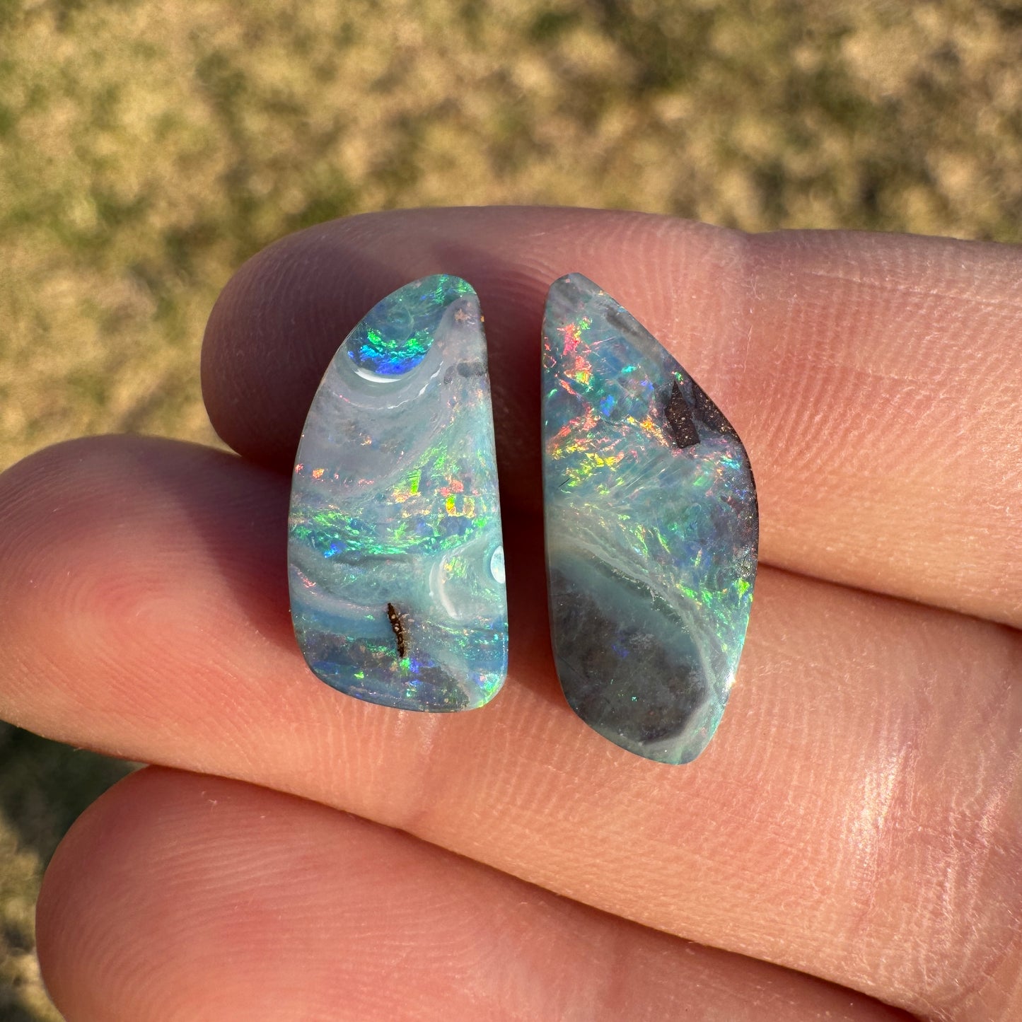 8.55 Ct sister boulder opal pair