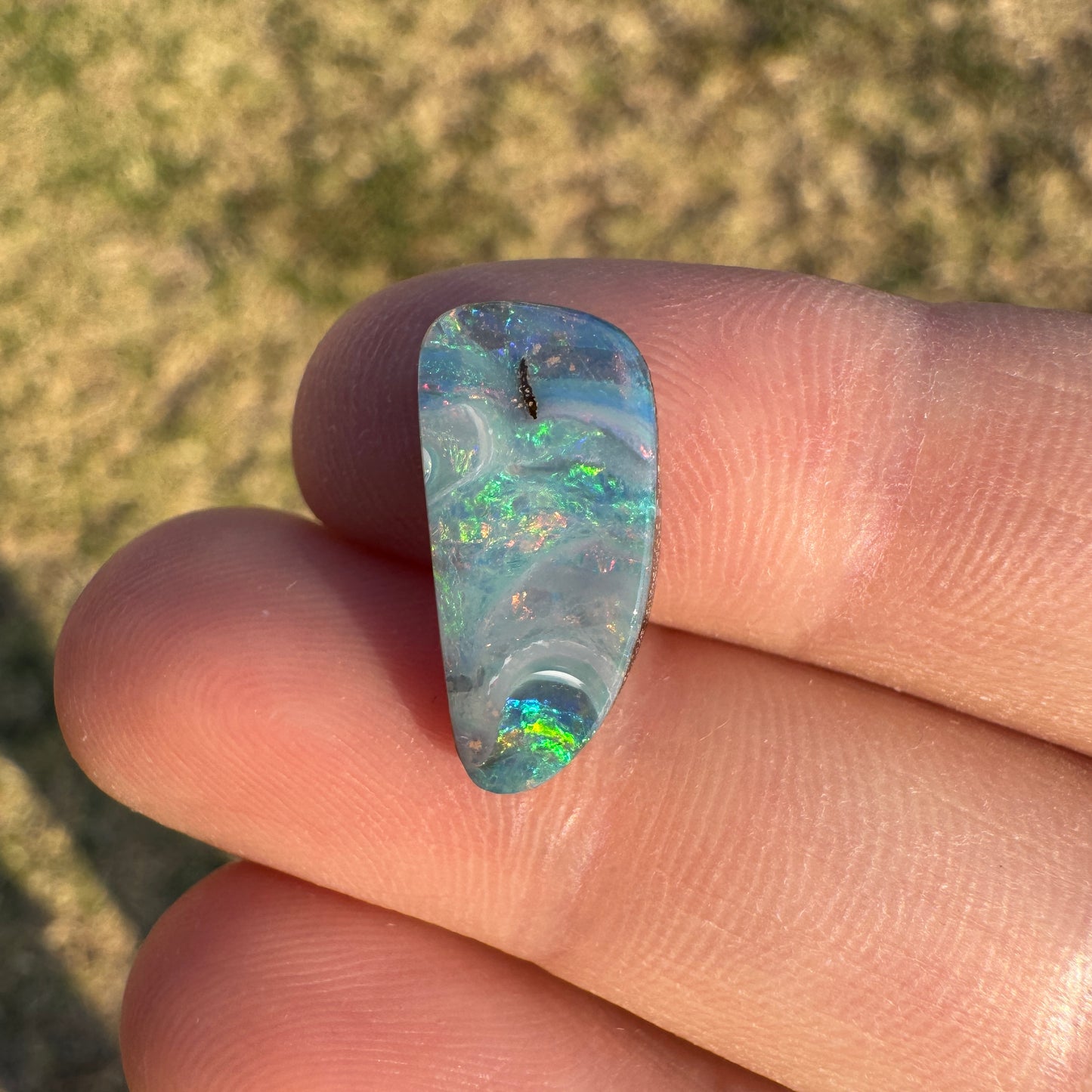 8.55 Ct sister boulder opal pair