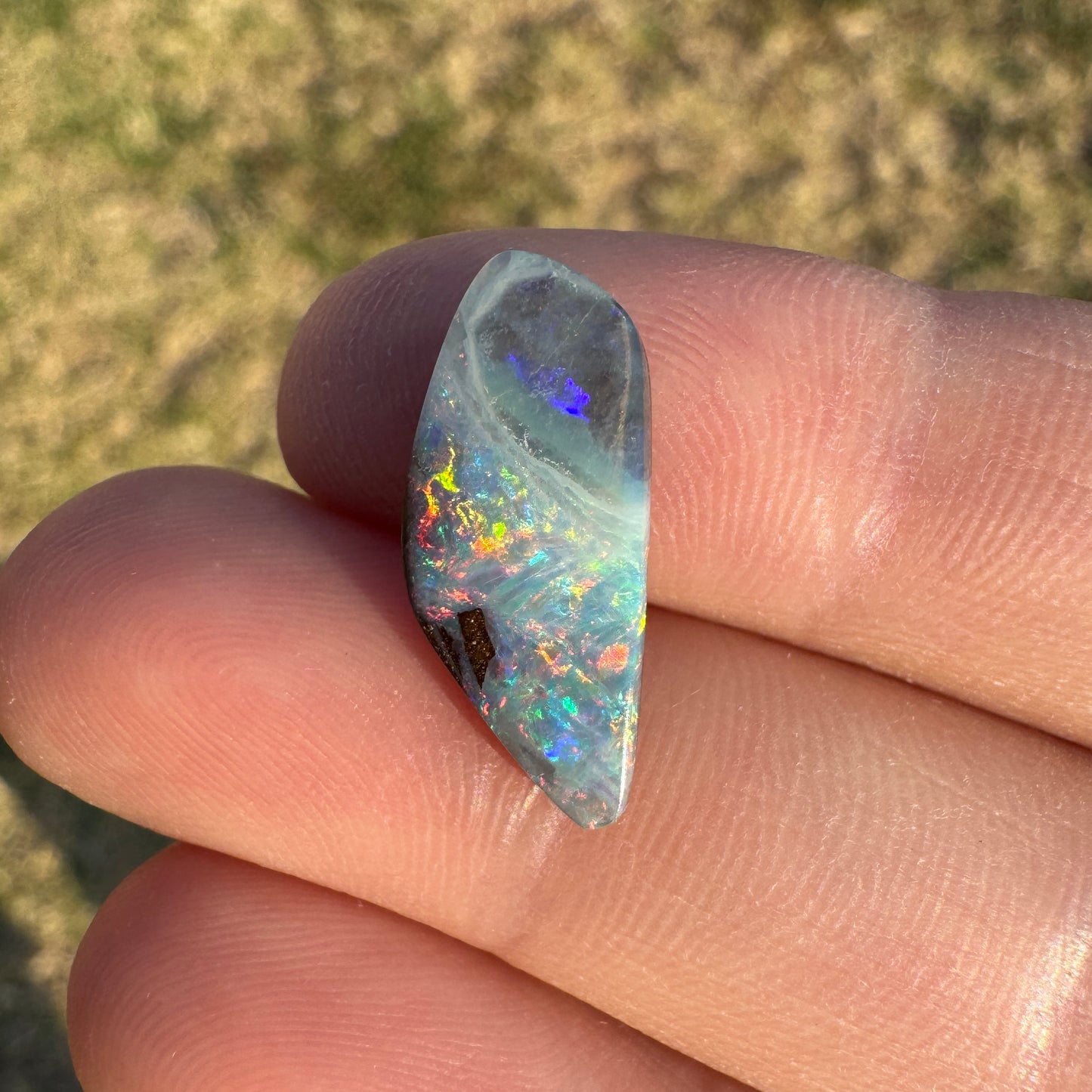 8.55 Ct sister boulder opal pair