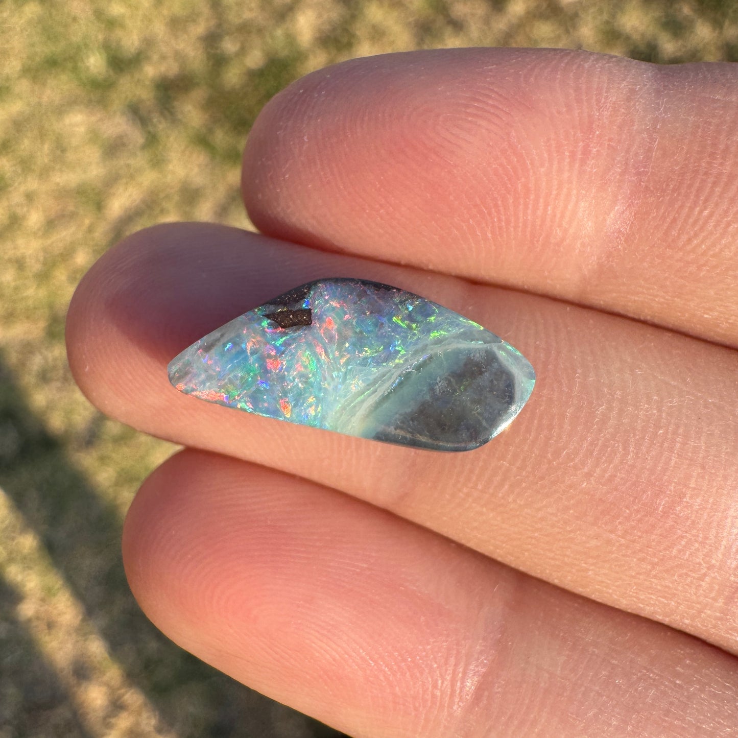 8.55 Ct sister boulder opal pair