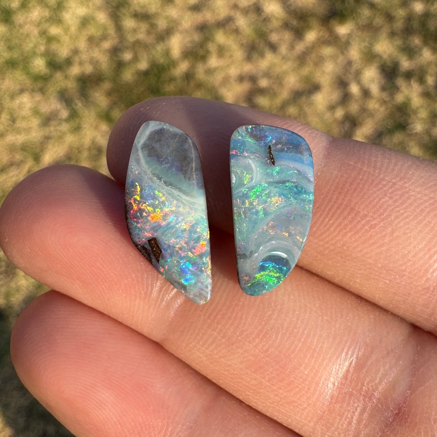 8.55 Ct sister boulder opal pair