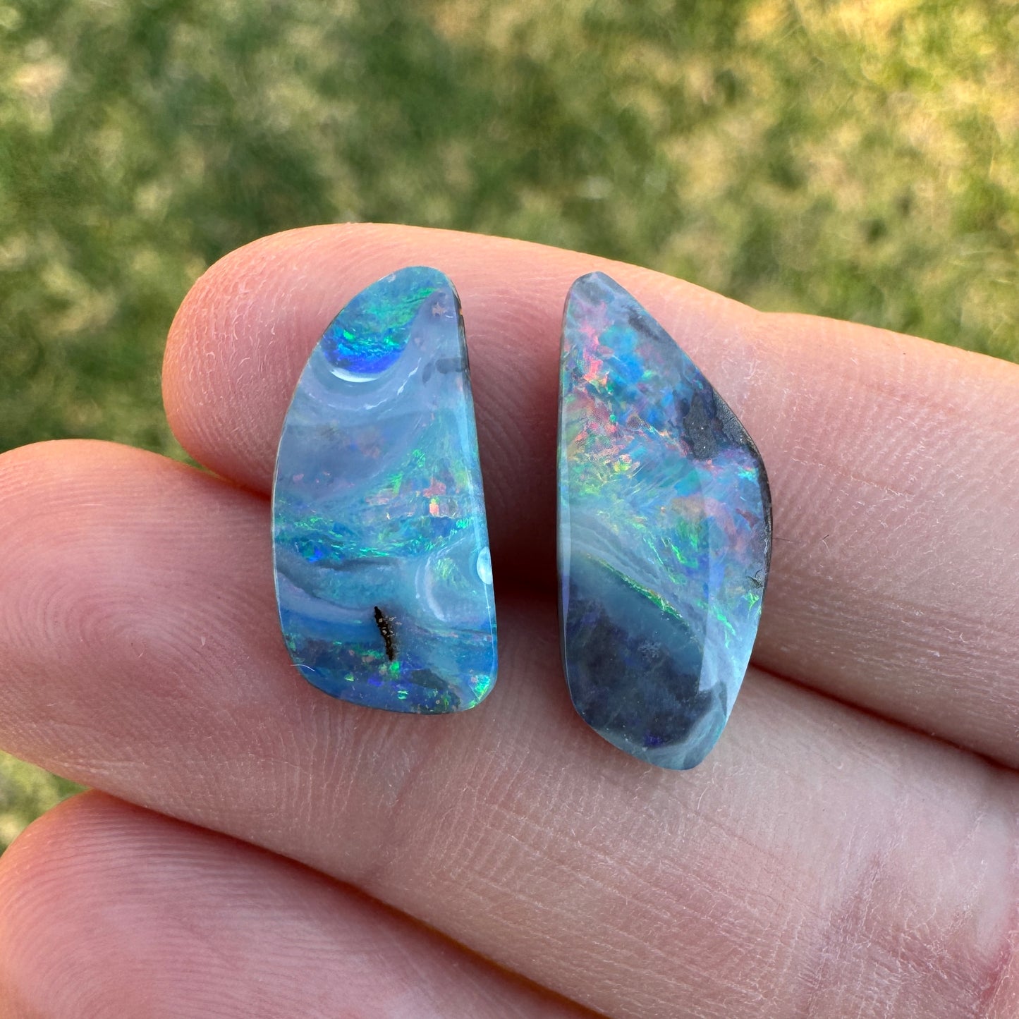 8.55 Ct sister boulder opal pair
