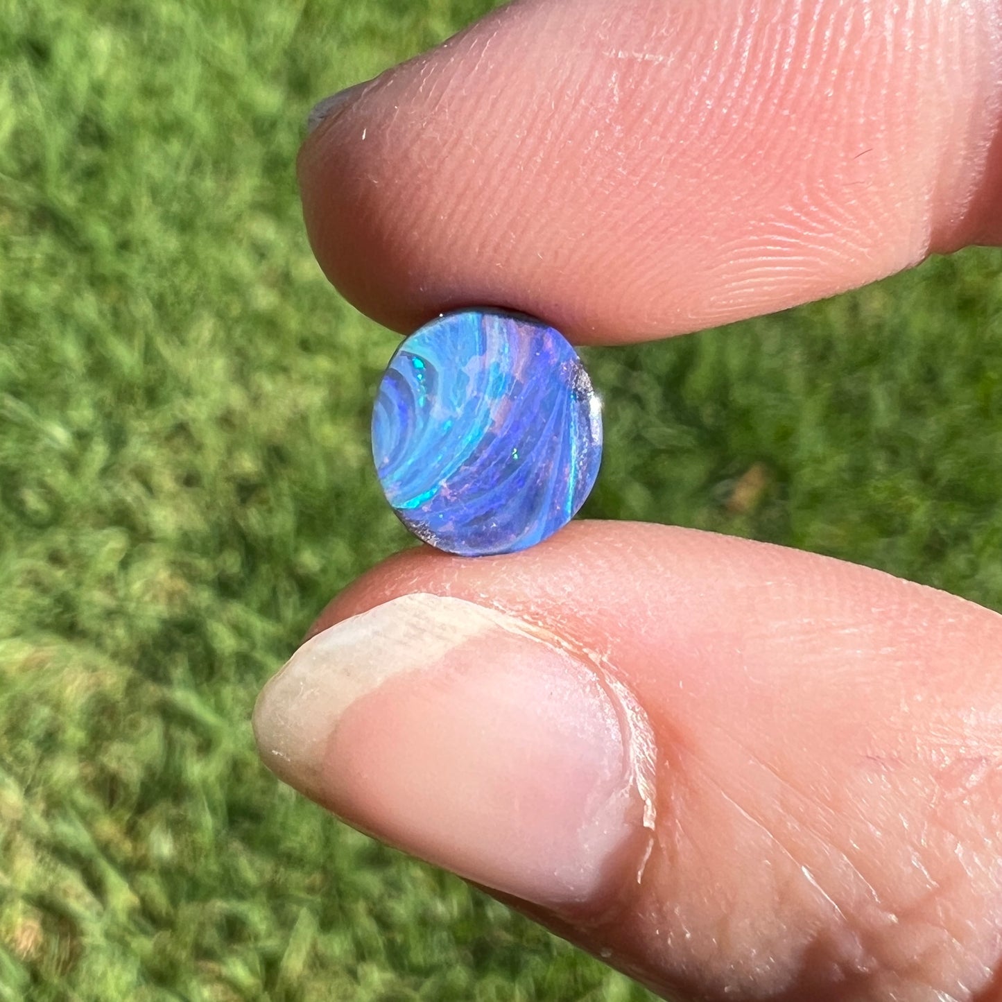 2.30 Ct extra small boulder opal