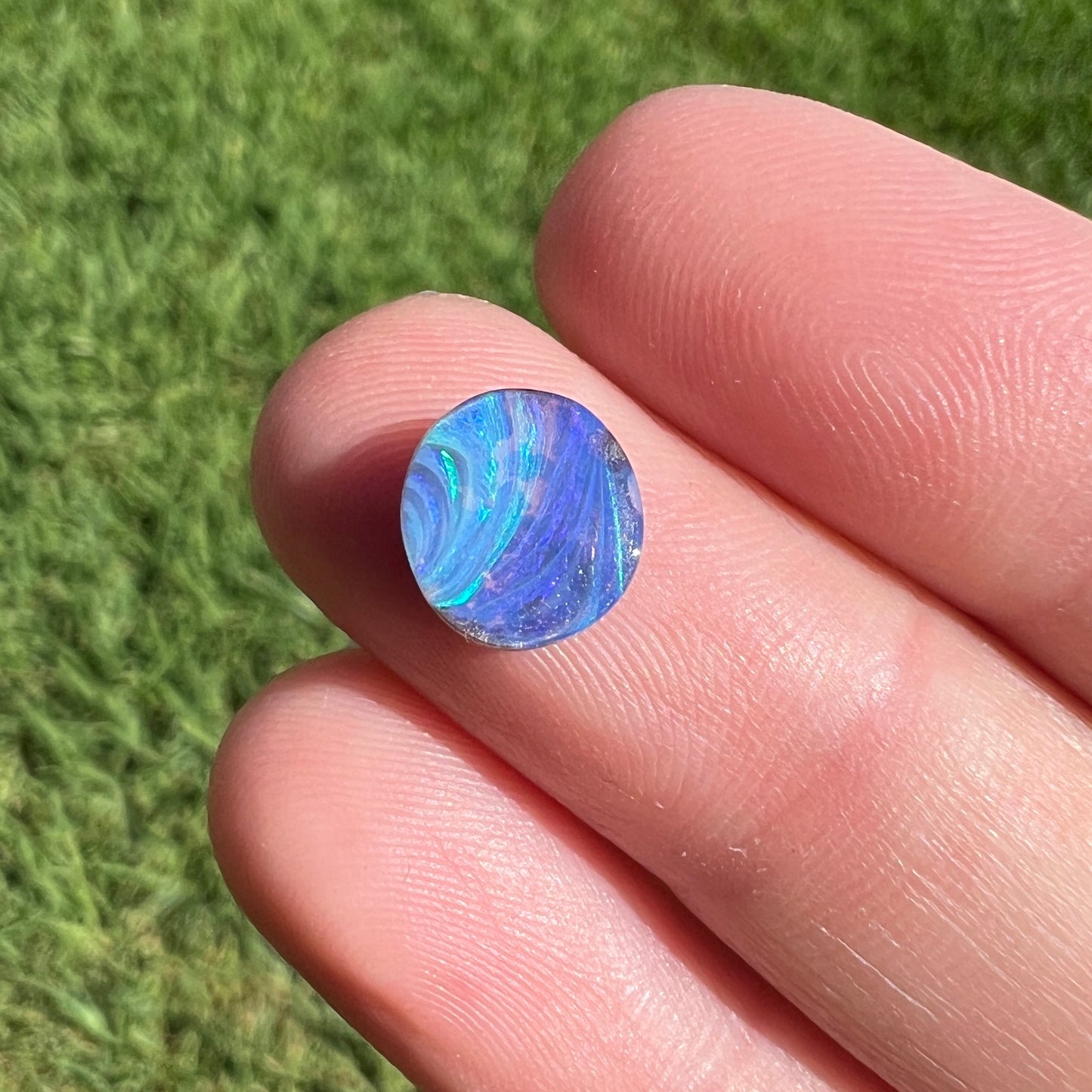 2.30 Ct extra small boulder opal