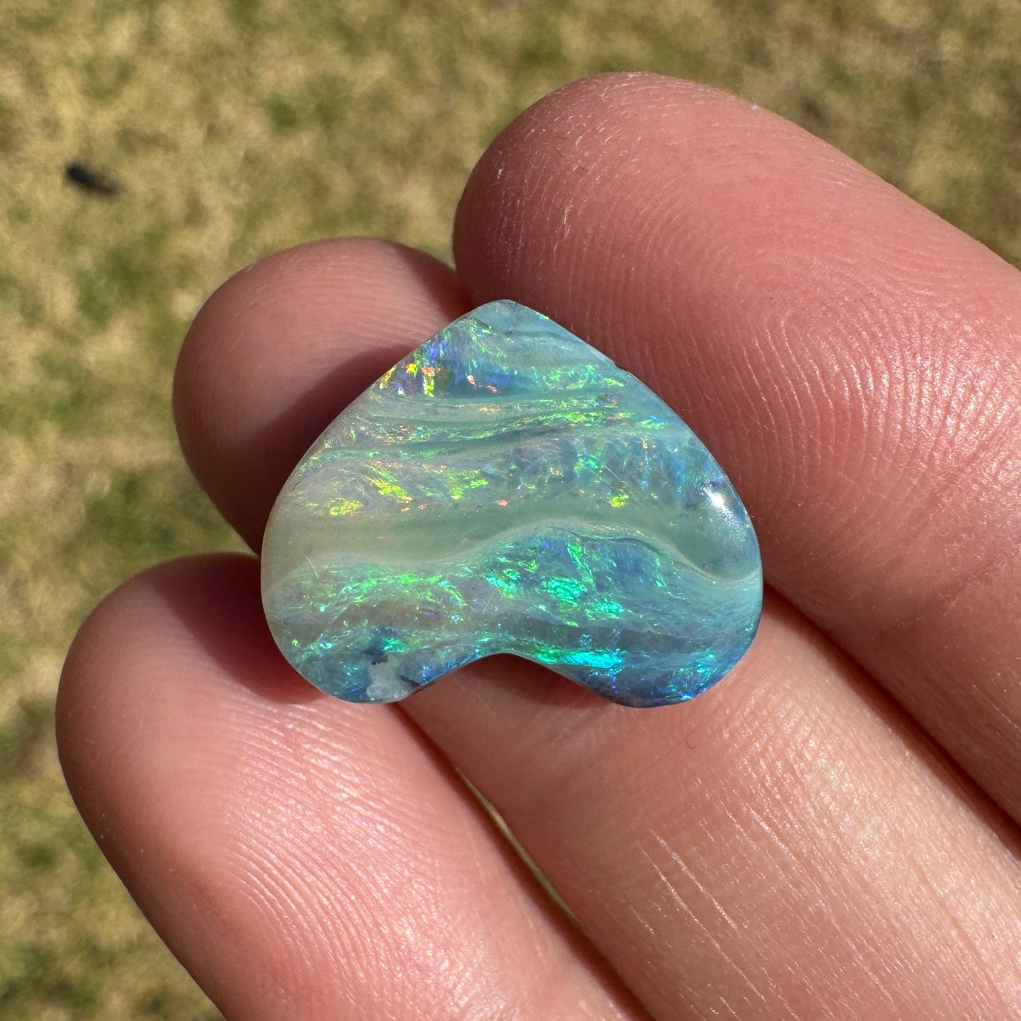 7.80 Ct wavy heart boulder opal