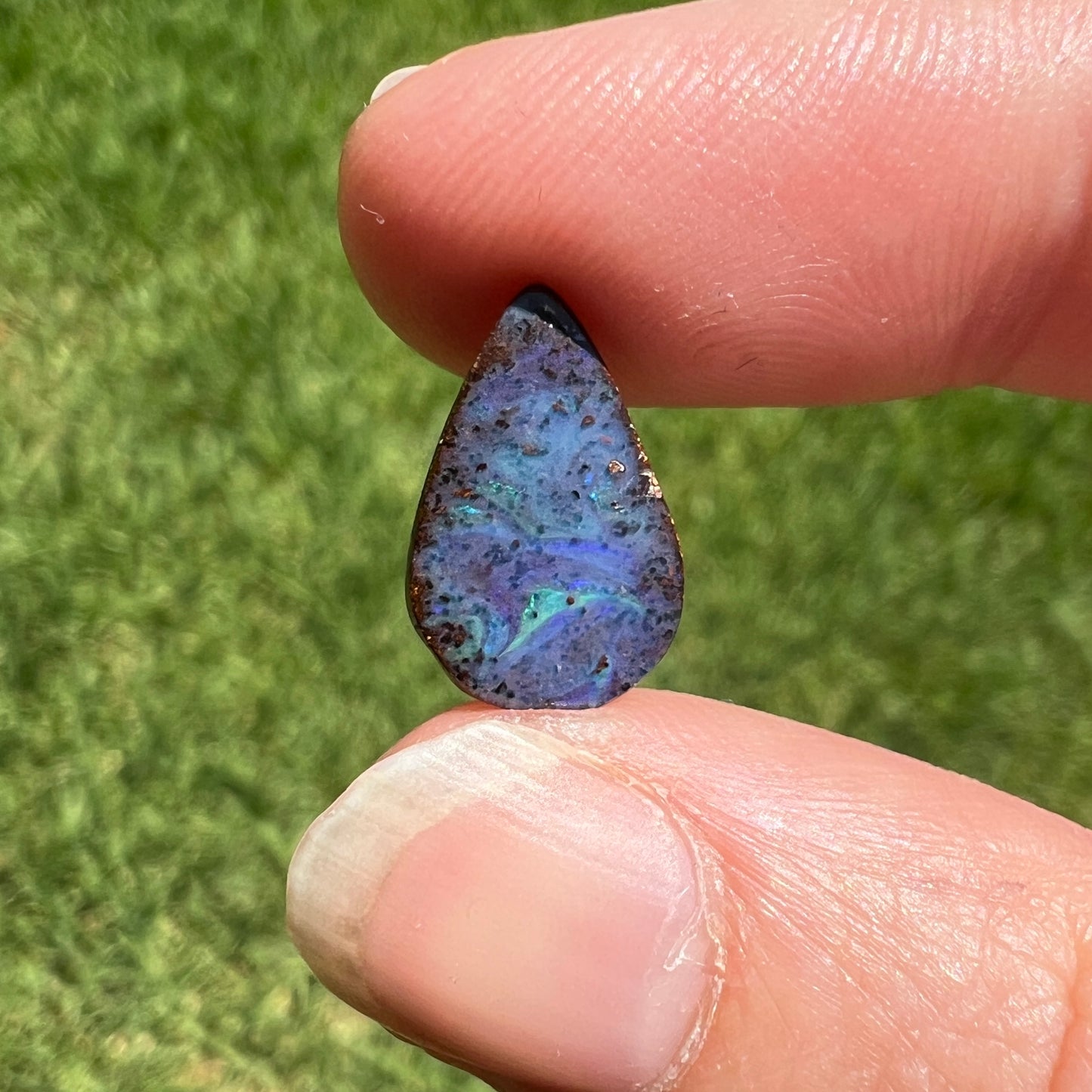 3.02 Ct small boulder opal