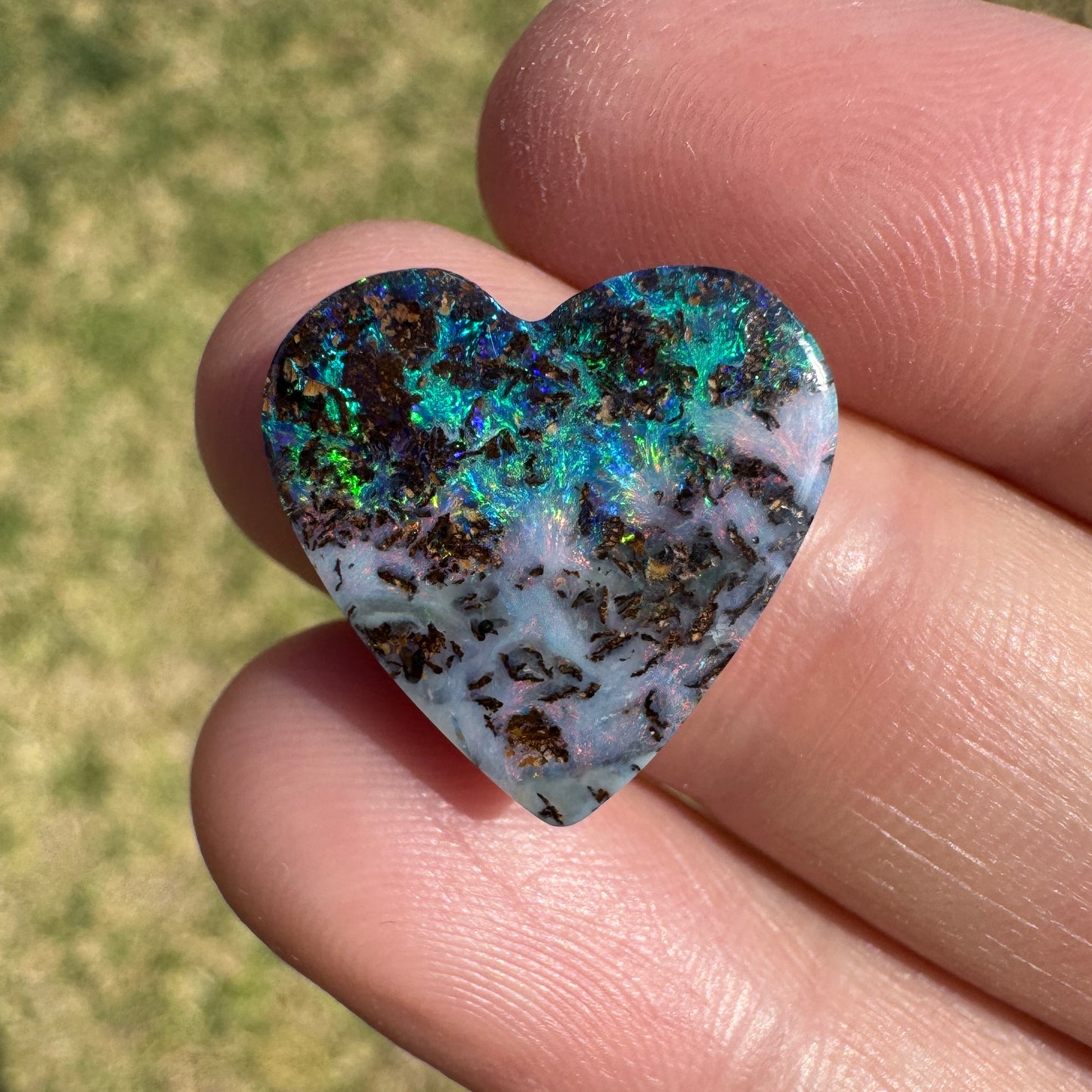 7.86 Ct magical matrix heart boulder opal