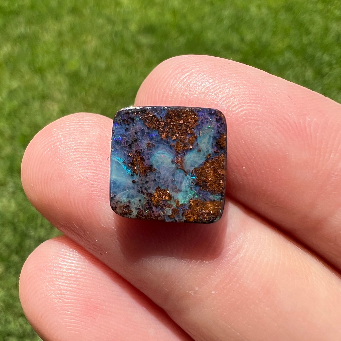 4.84 Ct small boulder opal