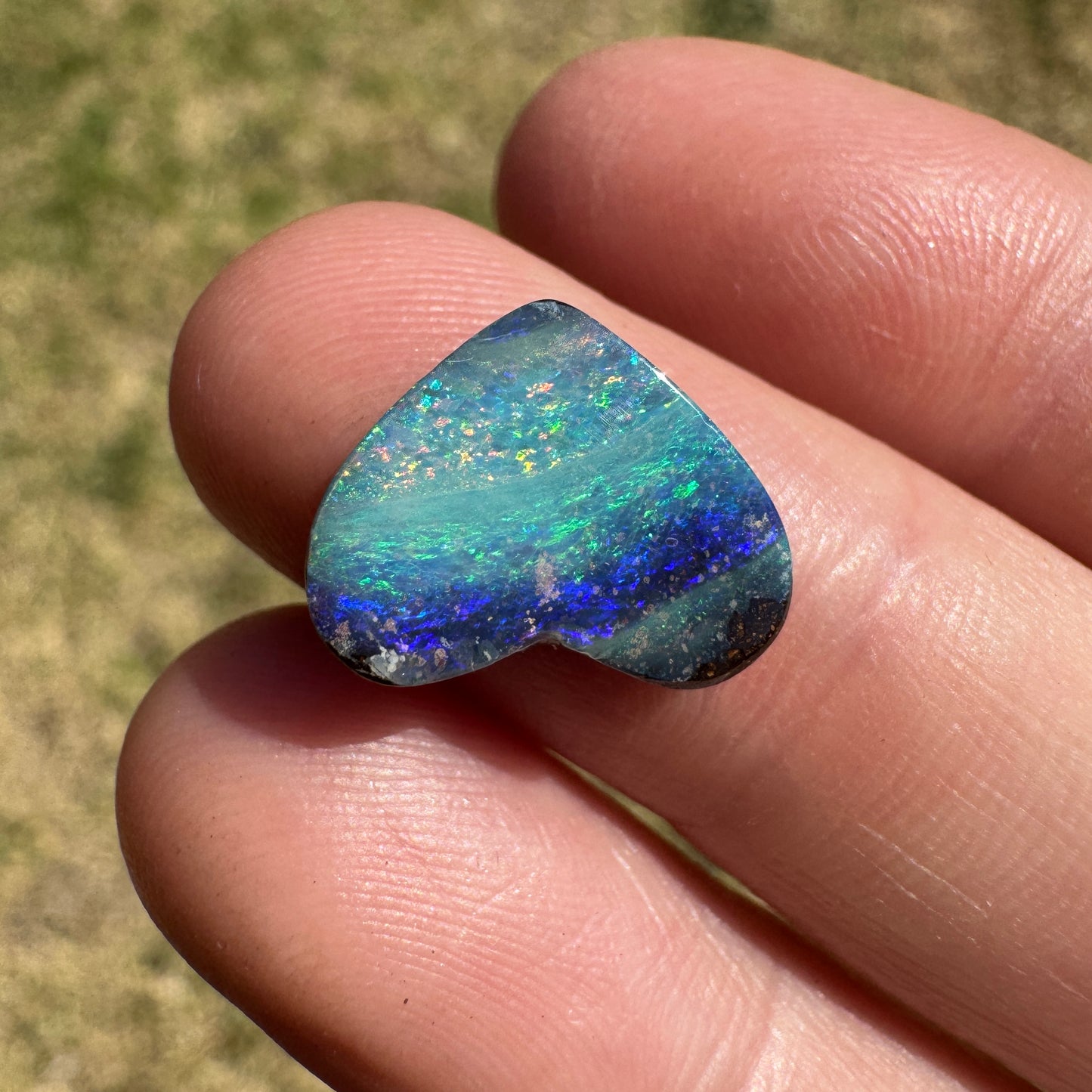 3.92 Ct blue-stripe heart boulder opal