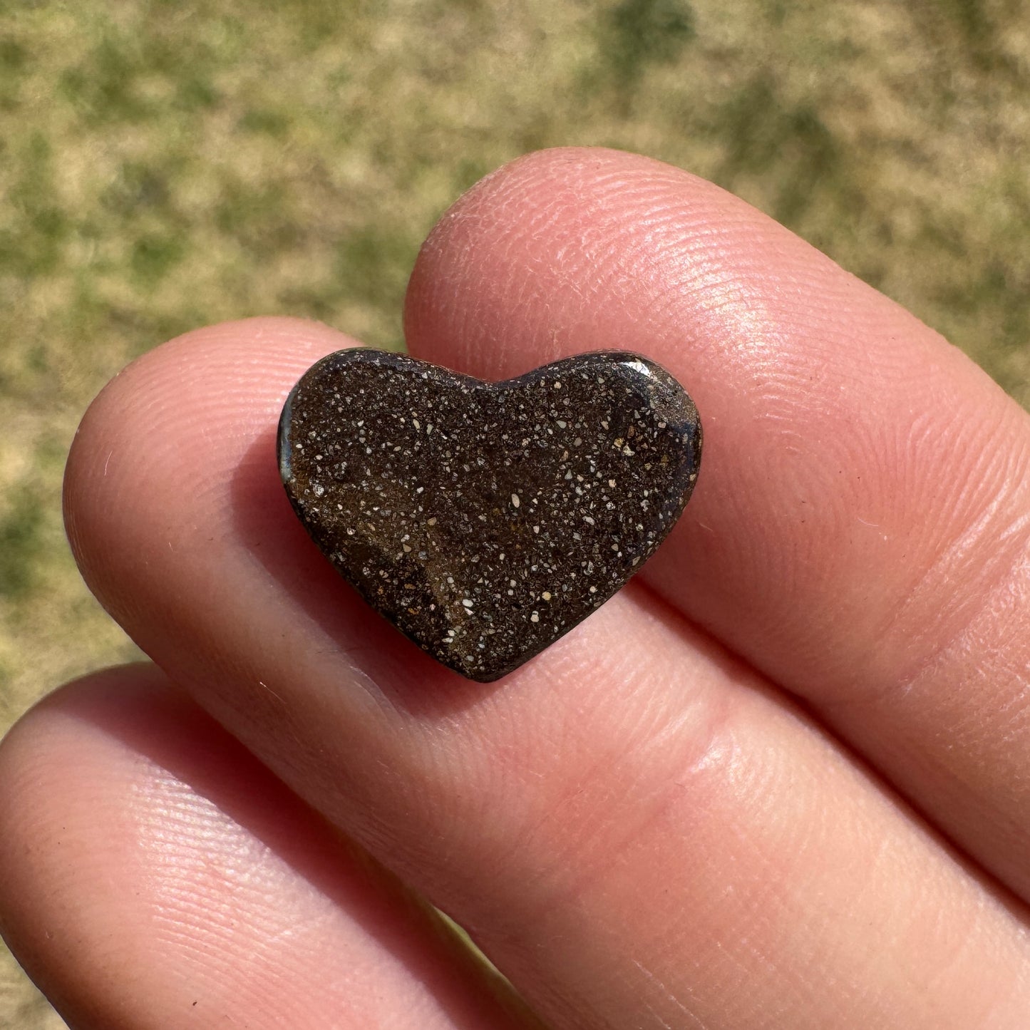 3.92 Ct blue-stripe heart boulder opal