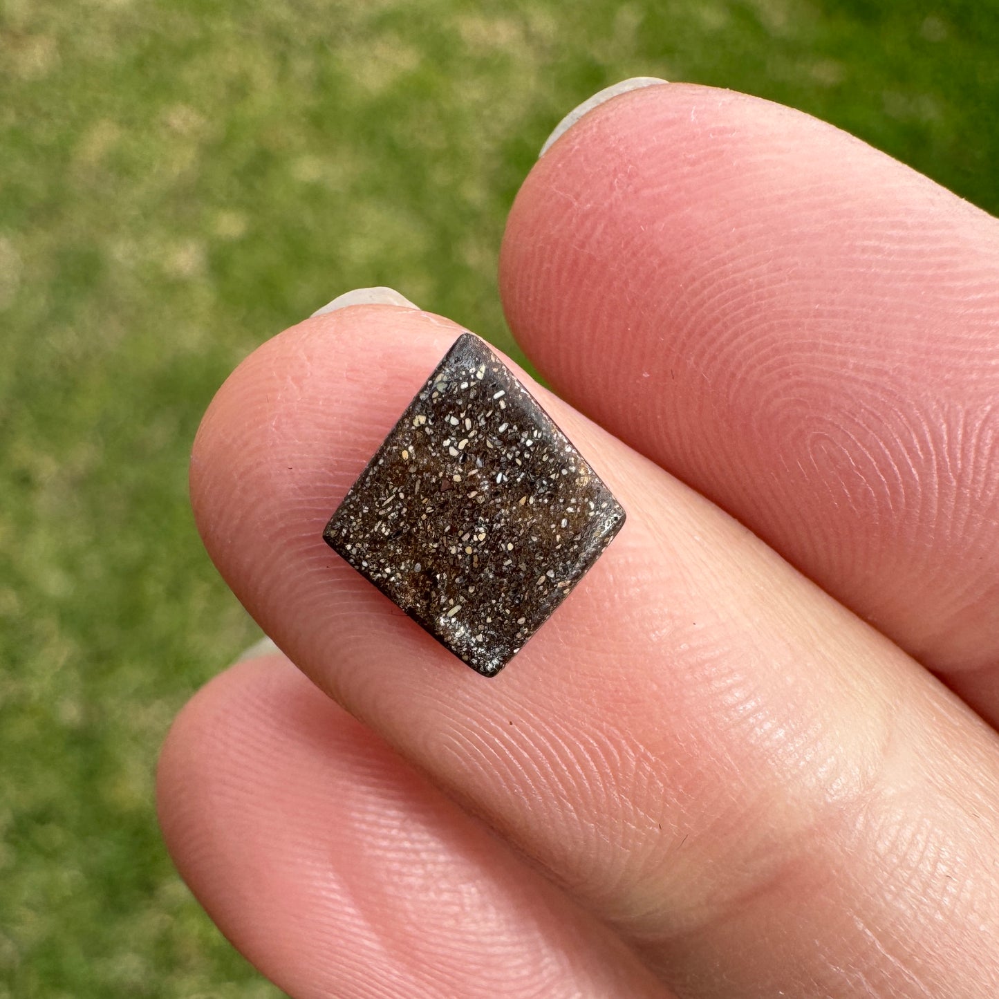 0.95 Ct small boulder opal