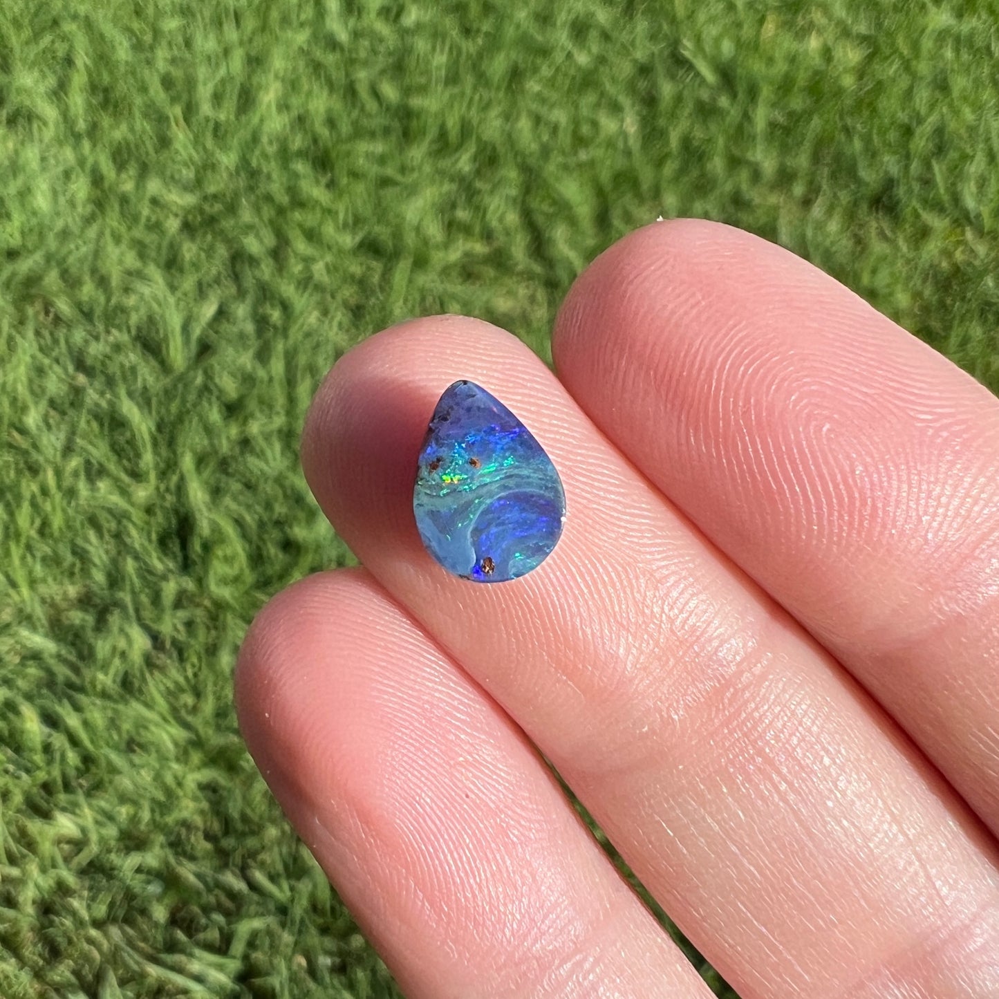 1.31 Ct green-blue boulder opal