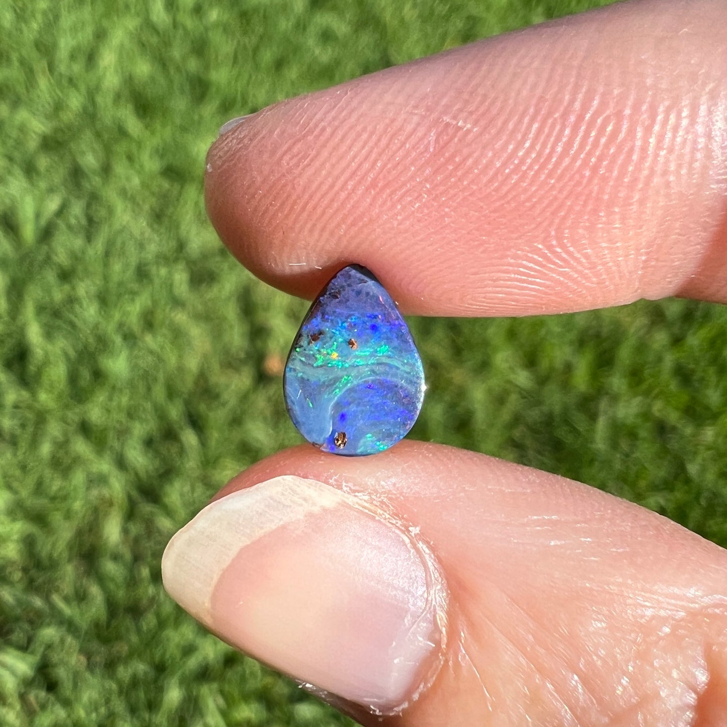 1.31 Ct green-blue boulder opal