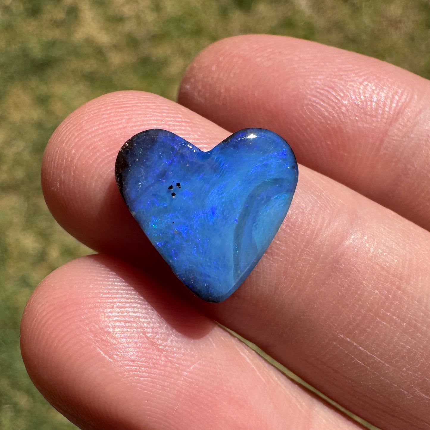3.92 Ct blue heart boulder opal