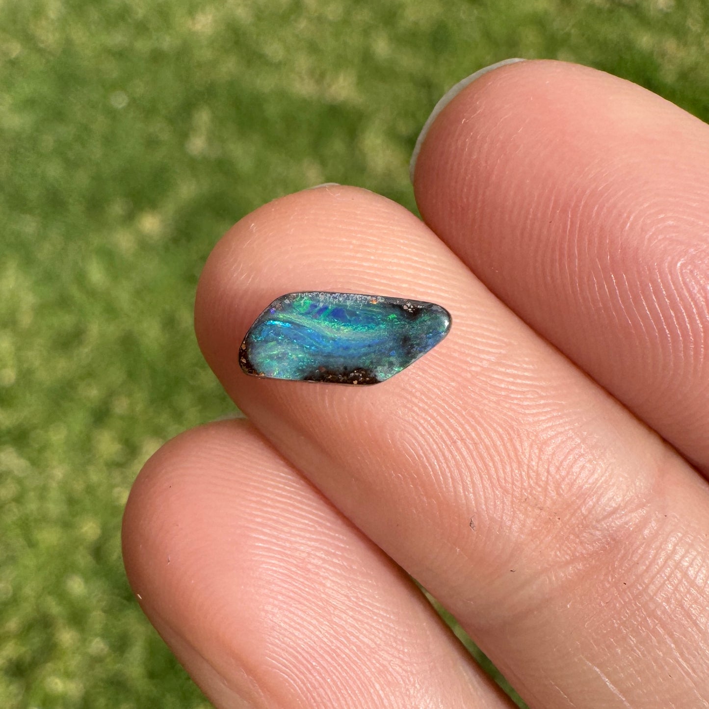 1.03 Ct small boulder opal