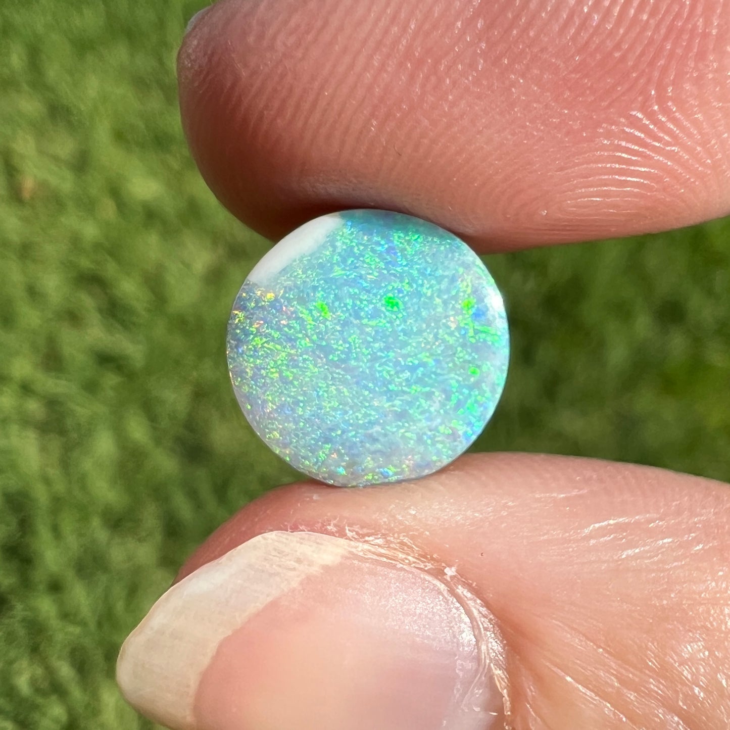 3.38 Ct circle boulder opal