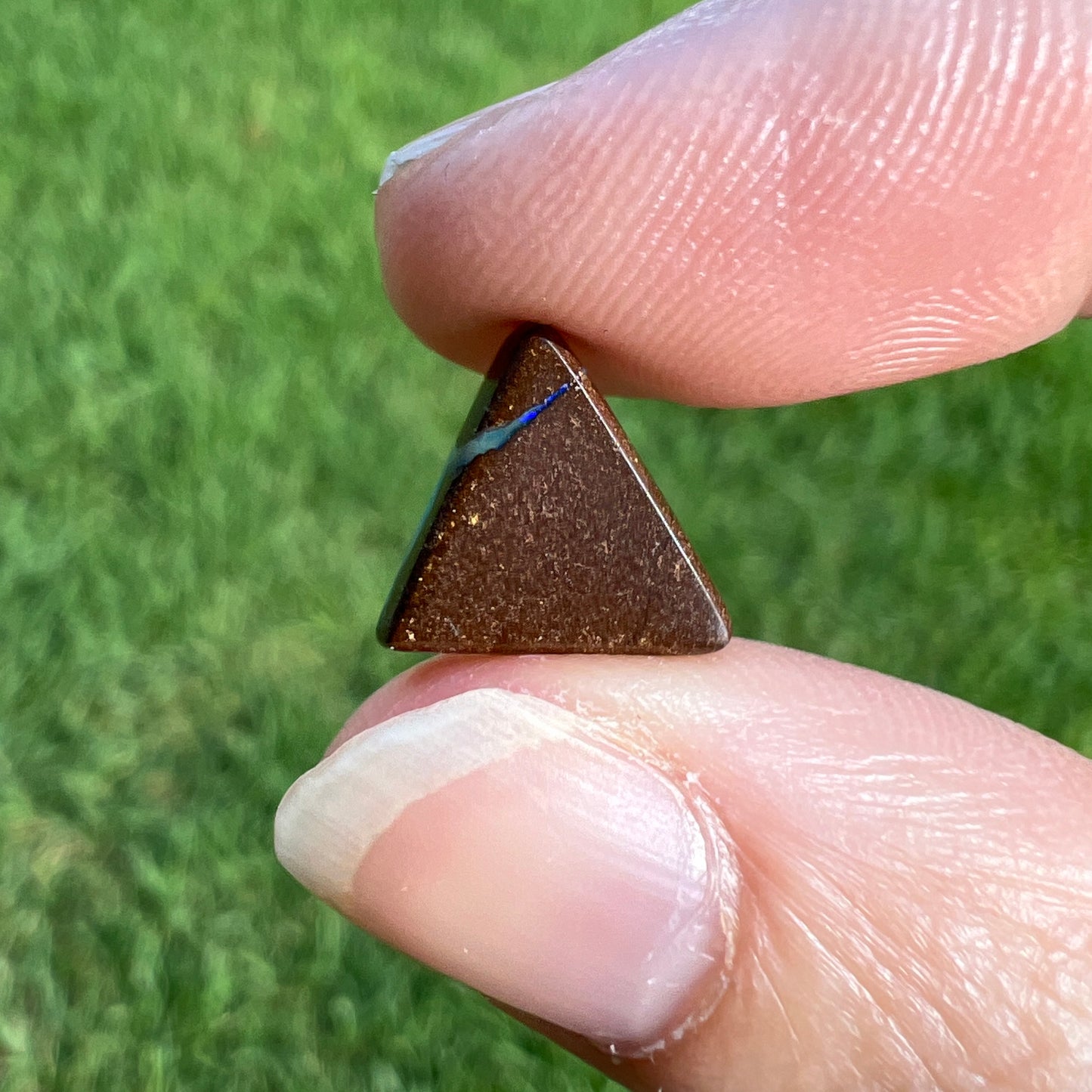 2.76 Ct triangle boulder opal