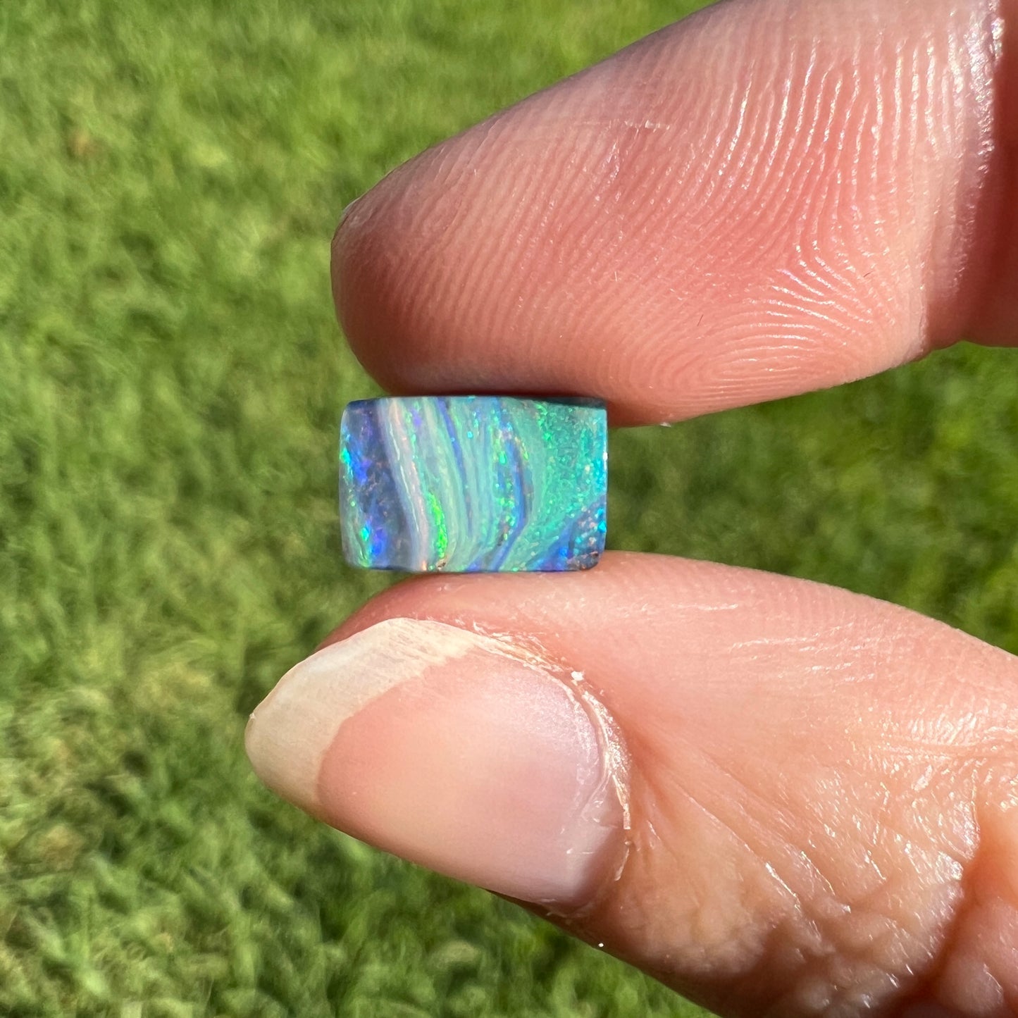 1.69 Ct small stripy boulder opal