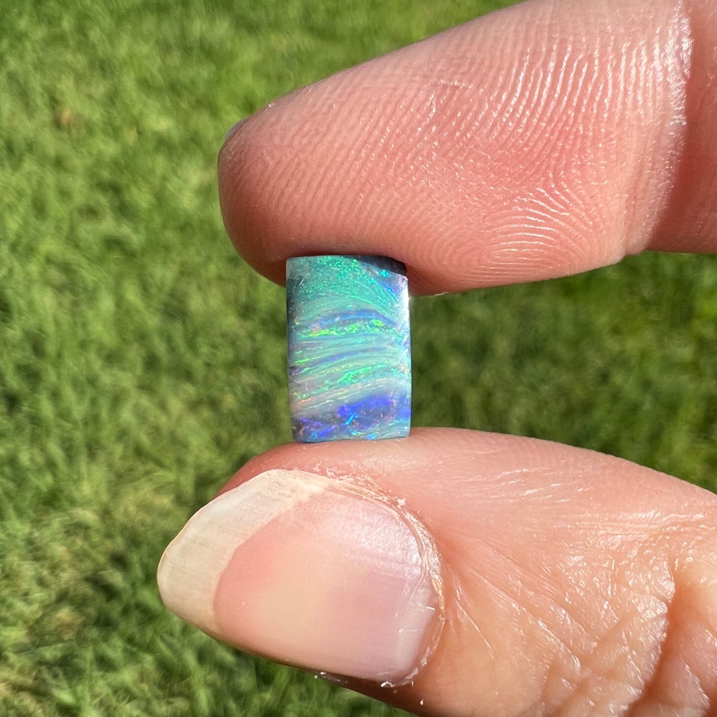 1.69 Ct small stripy boulder opal