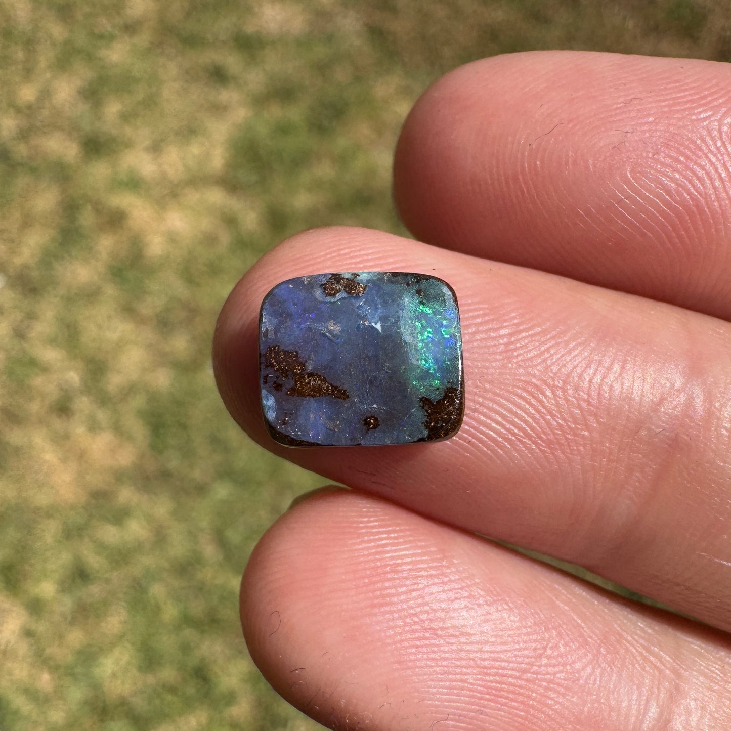 2.74 Ct small boulder opal