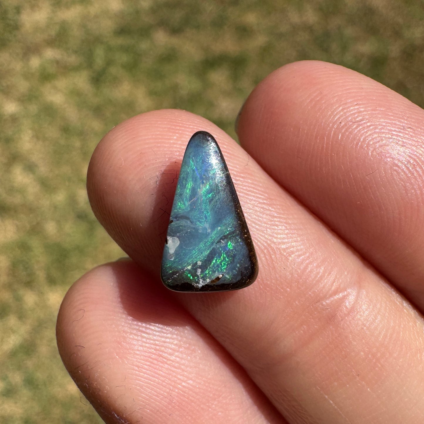 2.35 Ct small boulder opal