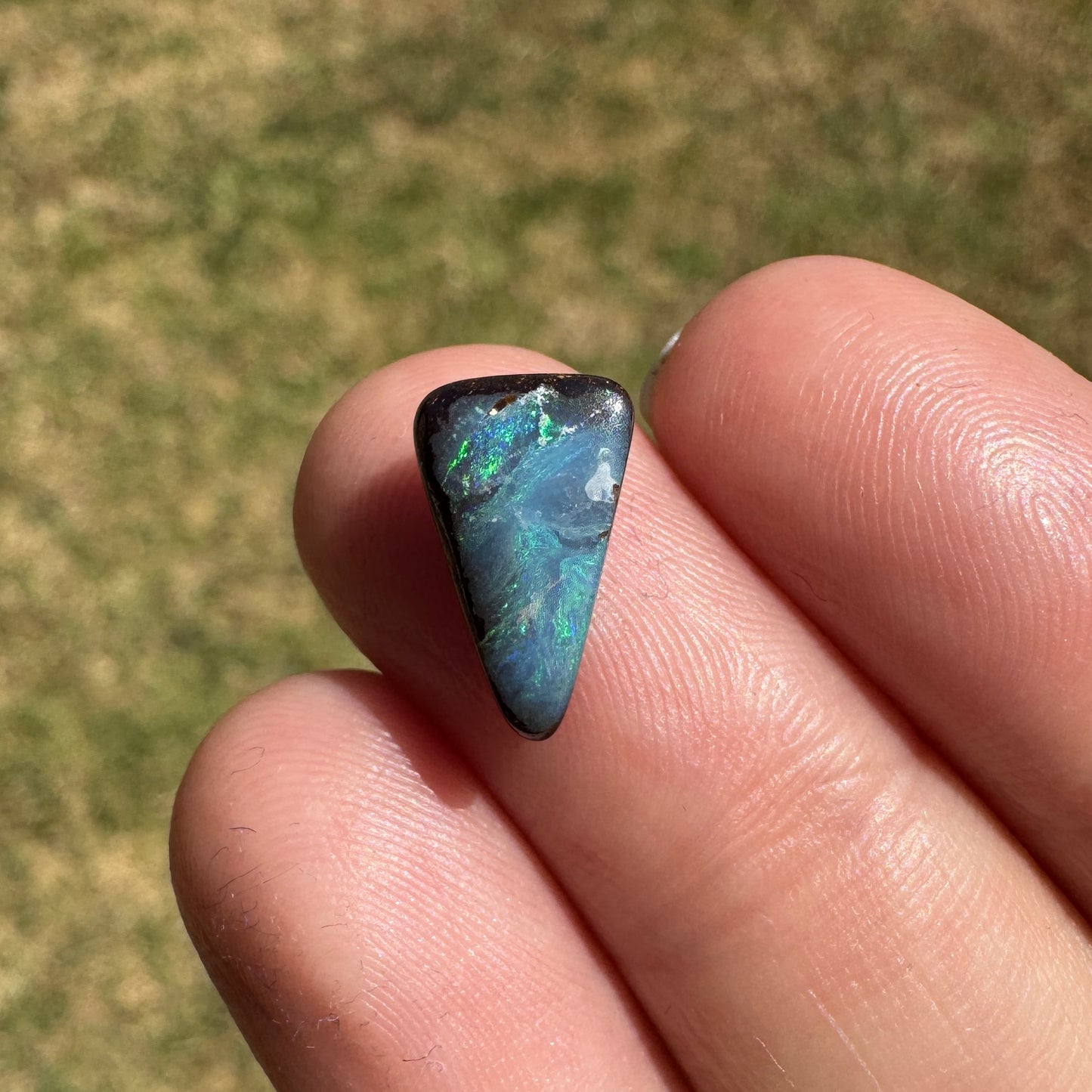 2.35 Ct small boulder opal