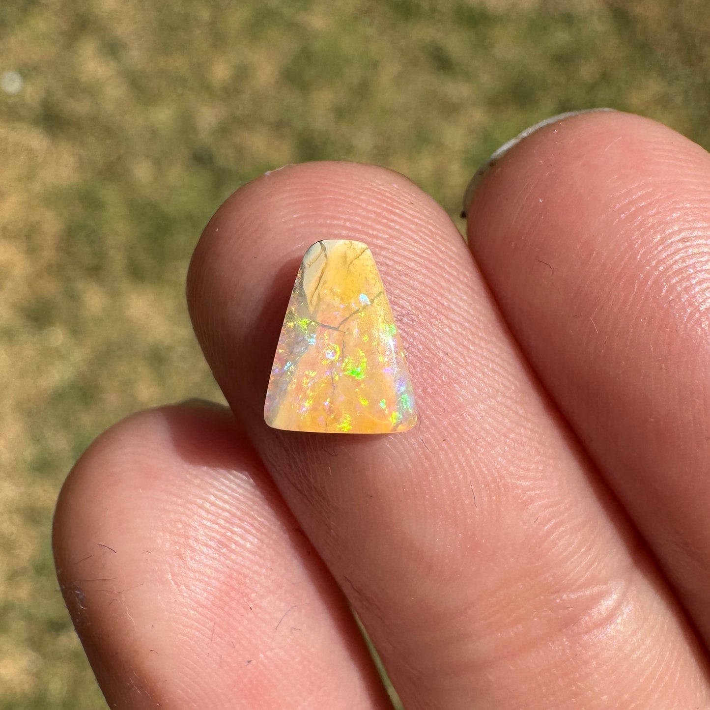 0.68 Ct small boulder opal