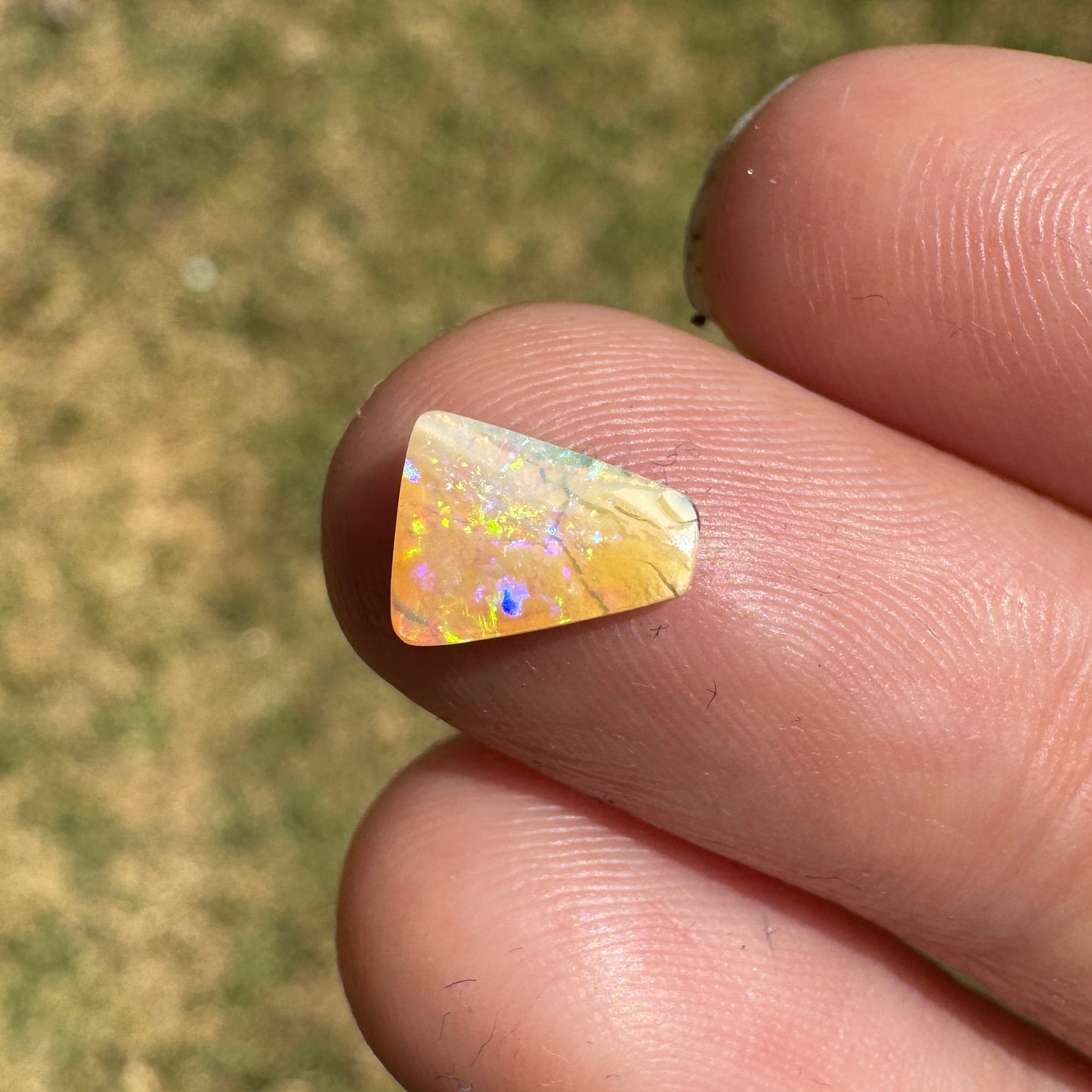 0.68 Ct small boulder opal