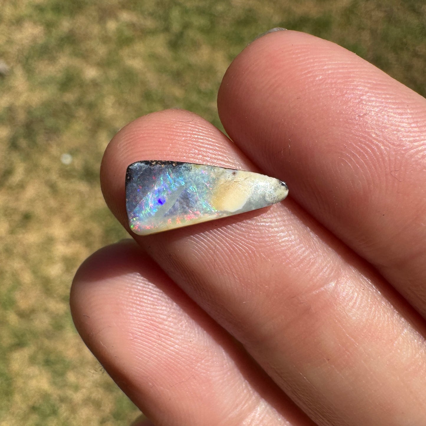 2.07 Ct small boulder opal