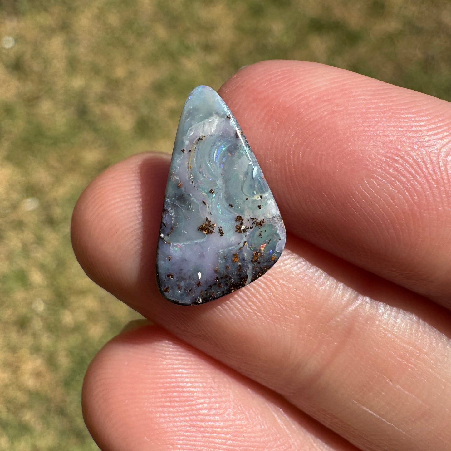 3.14 Ct small boulder opal